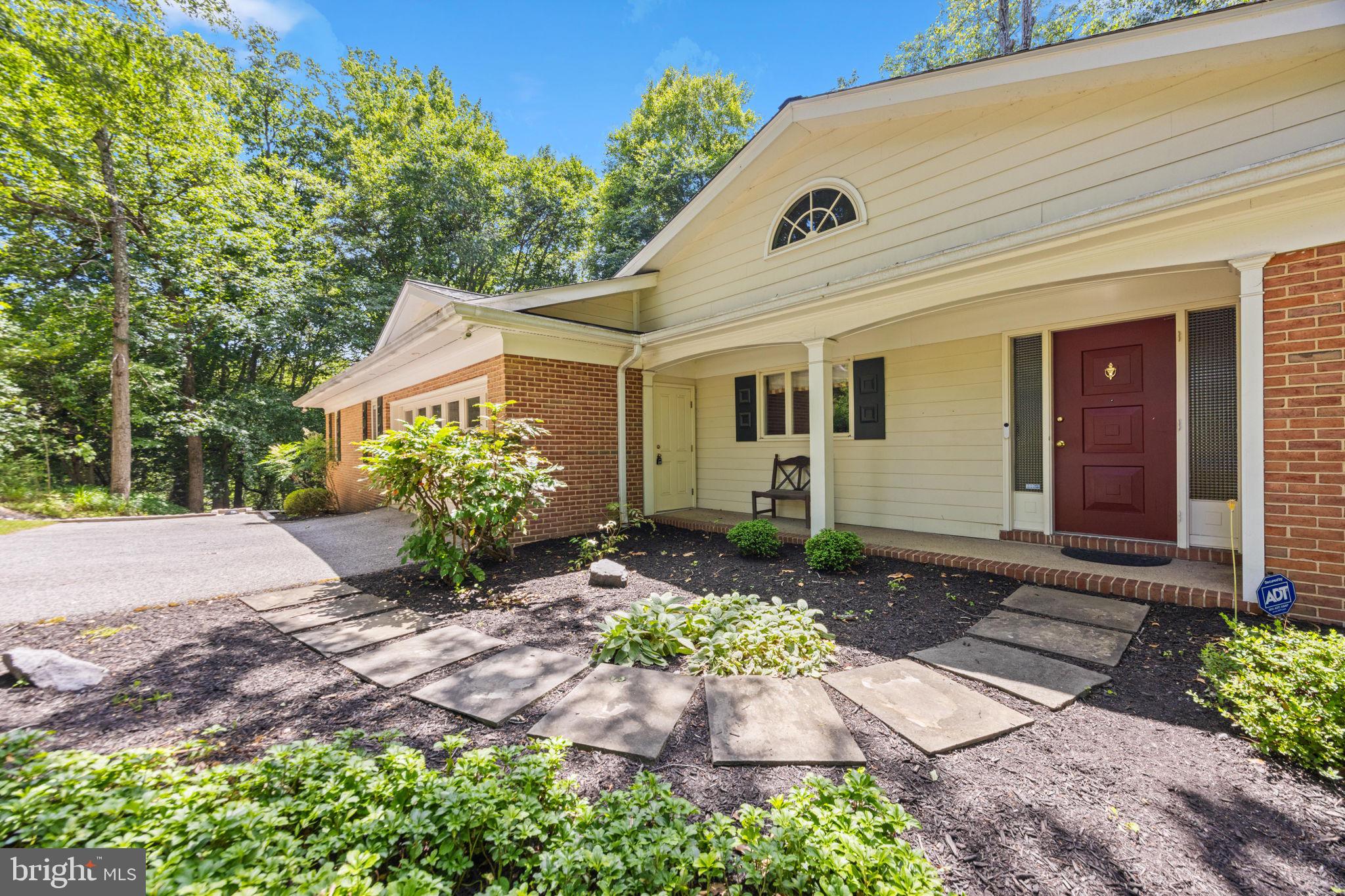 HAMPTON - Residential