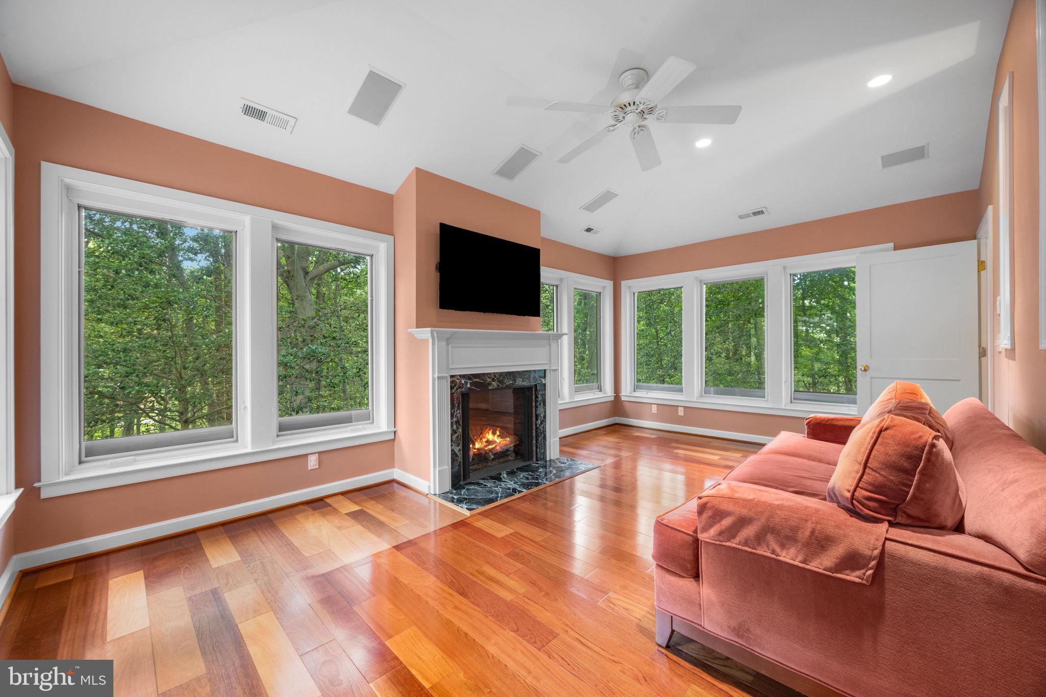 HAMPTON - Residential