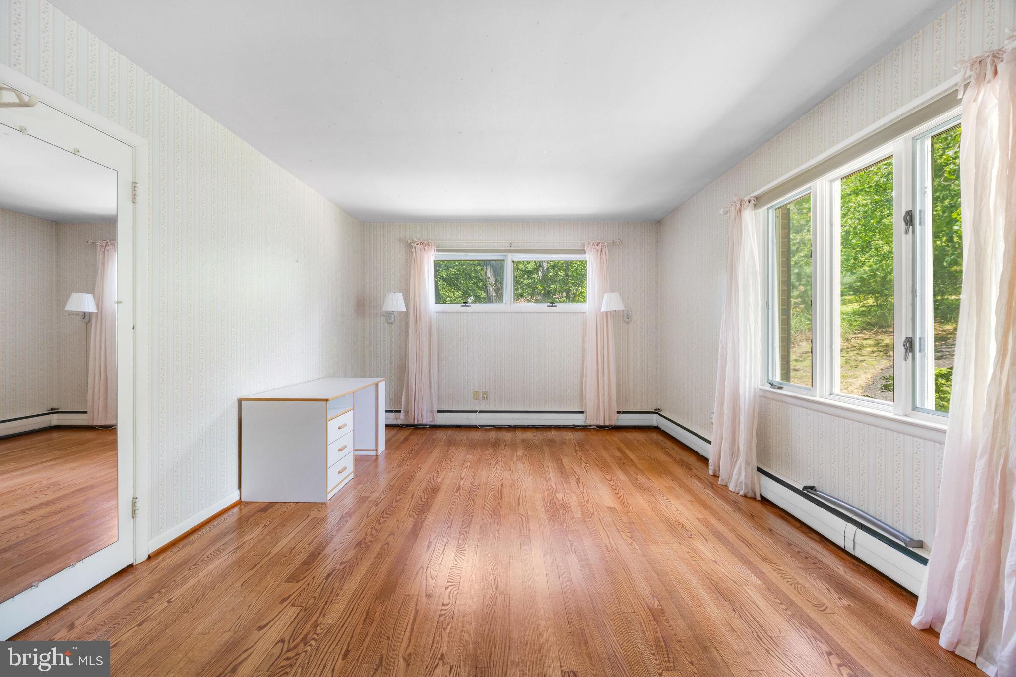 HAMPTON - Residential
