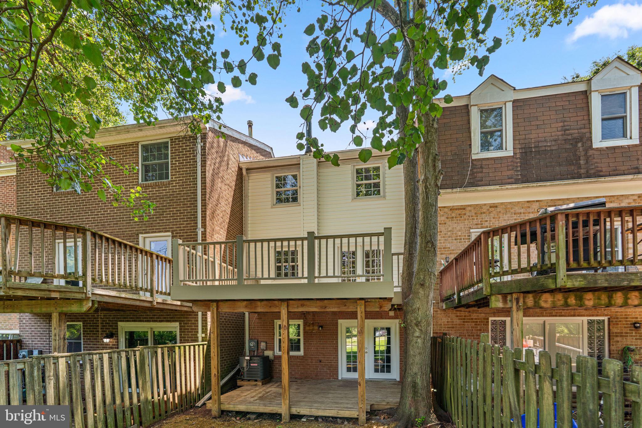 VILLAGE OF LONG REACH - Residential