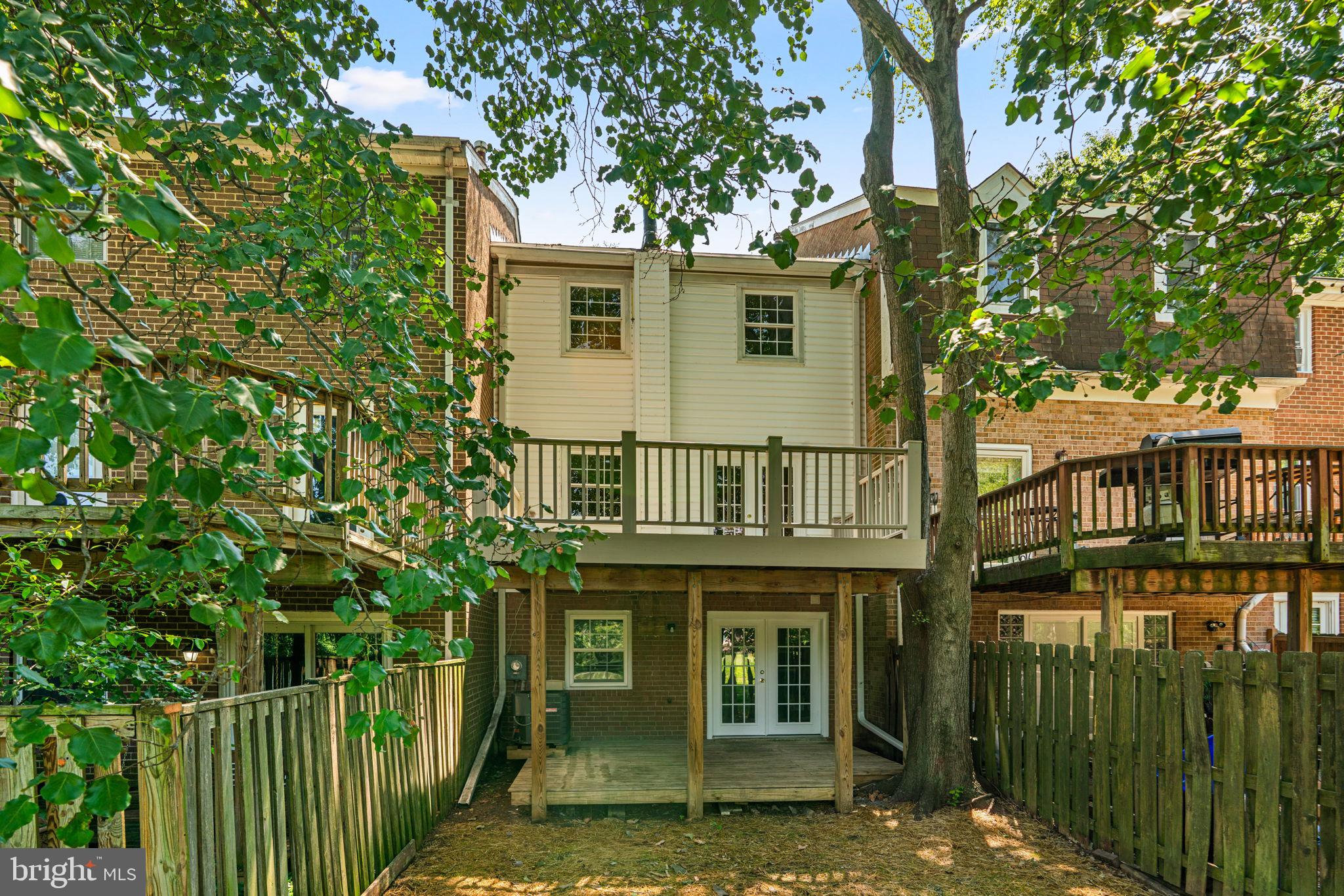 VILLAGE OF LONG REACH - Residential