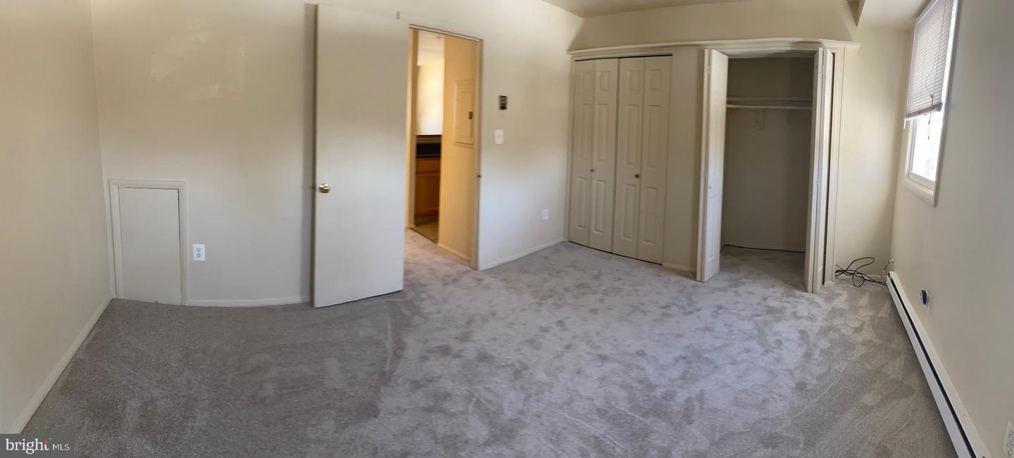 VILLAGE OF OAKLAND MILLS - Residential Income