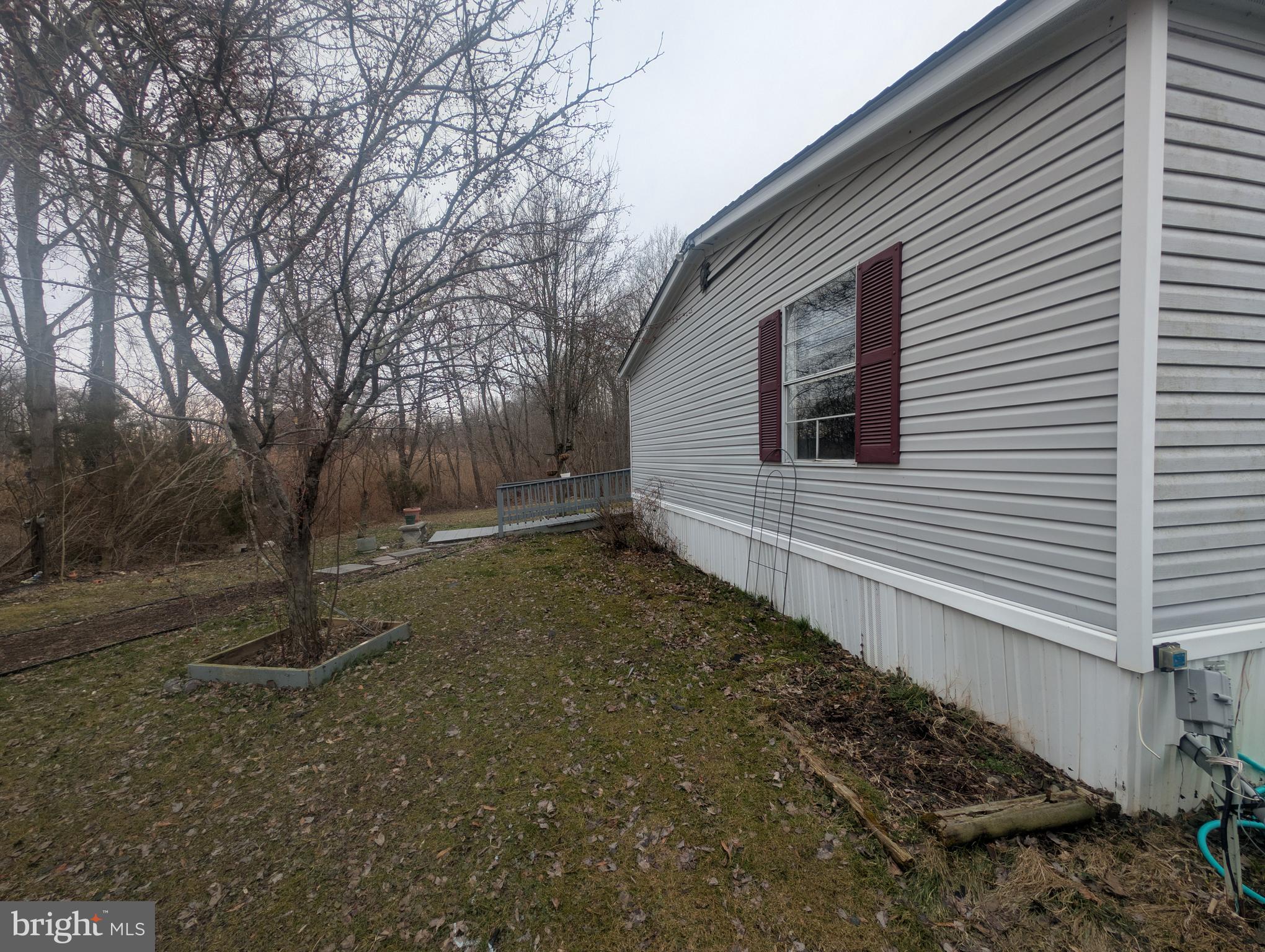 BUSH RIVER MANOR - Residential