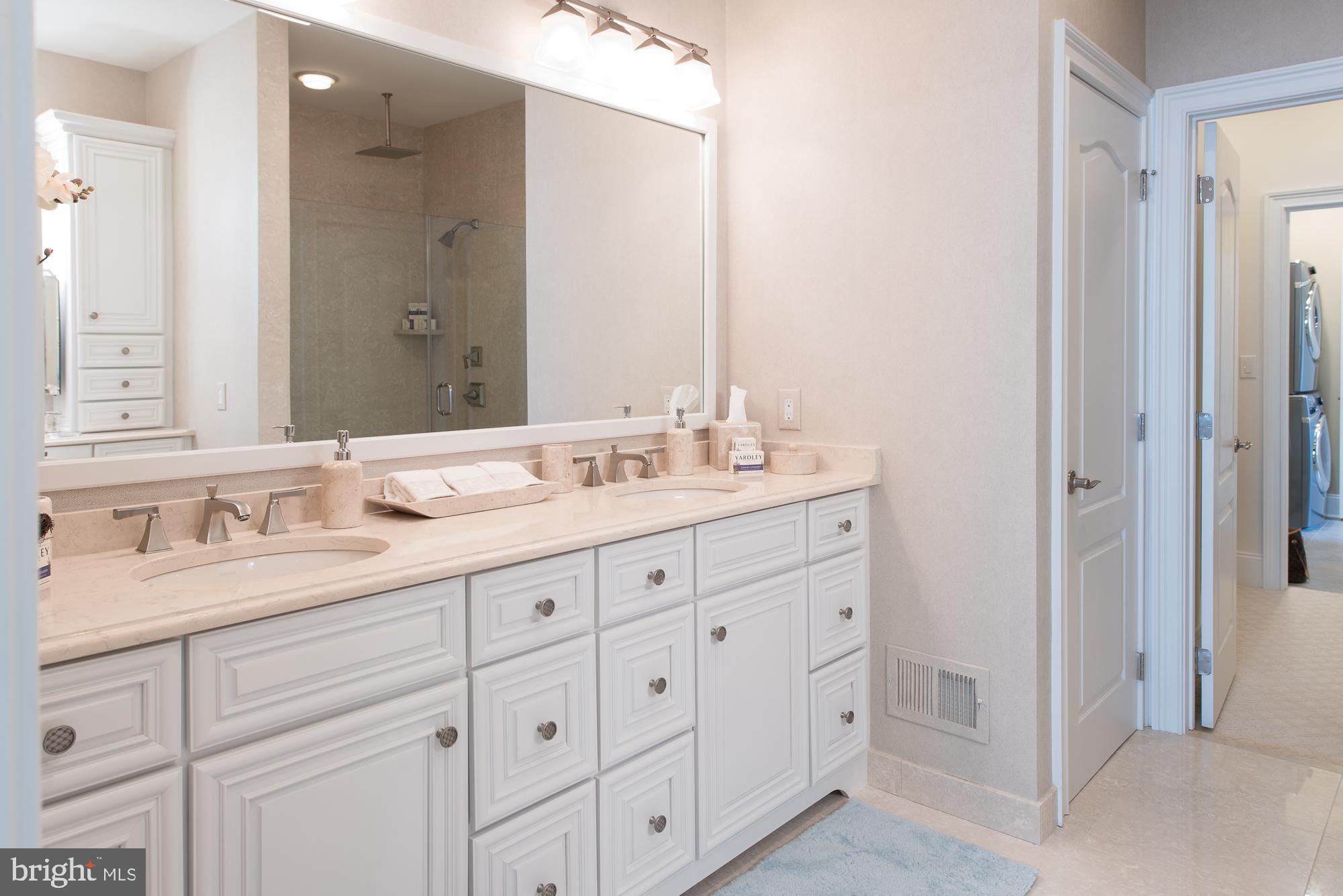APPLEBROOK MEADOWS - Residential