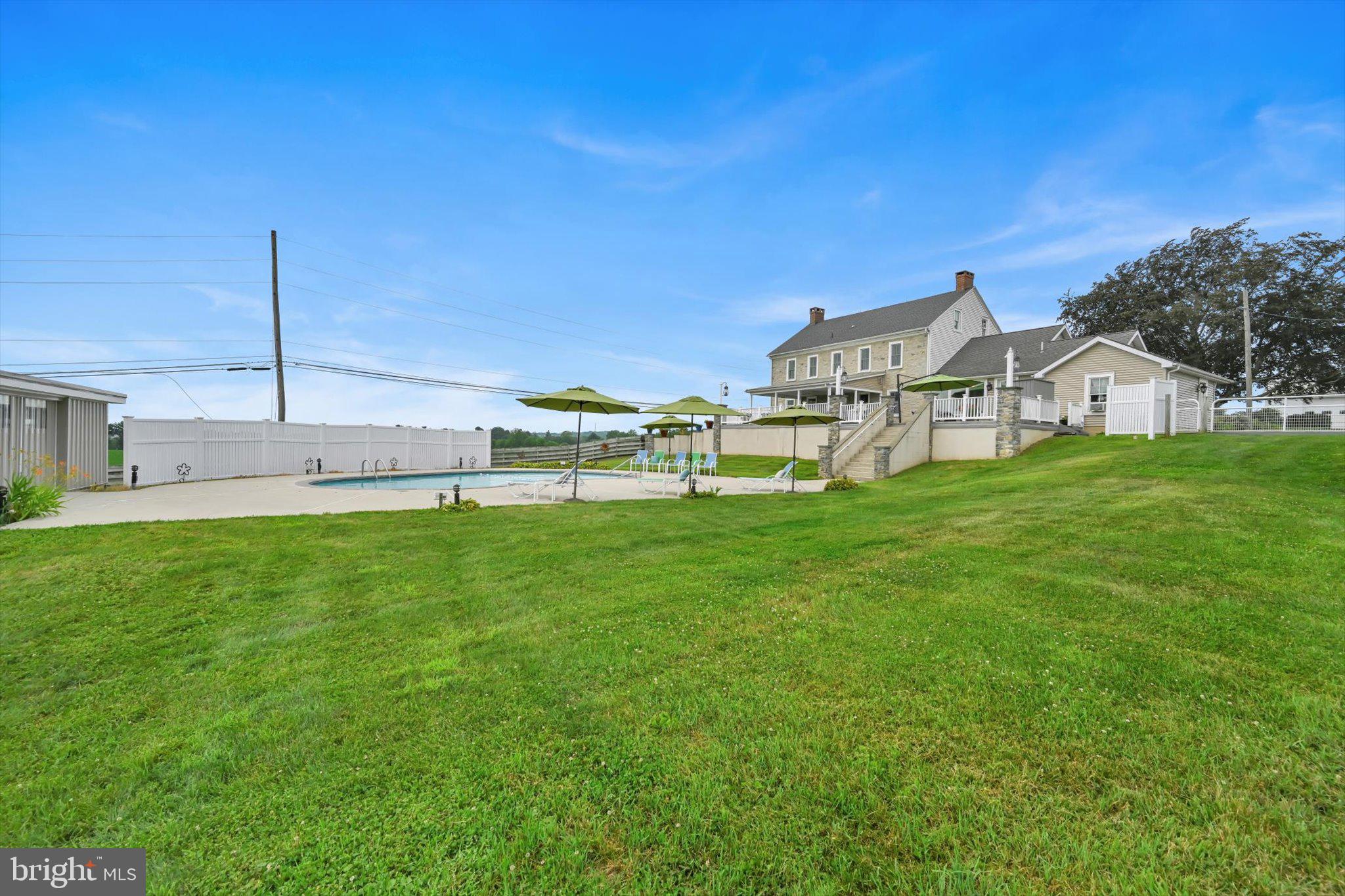KUTZTOWN - Farm