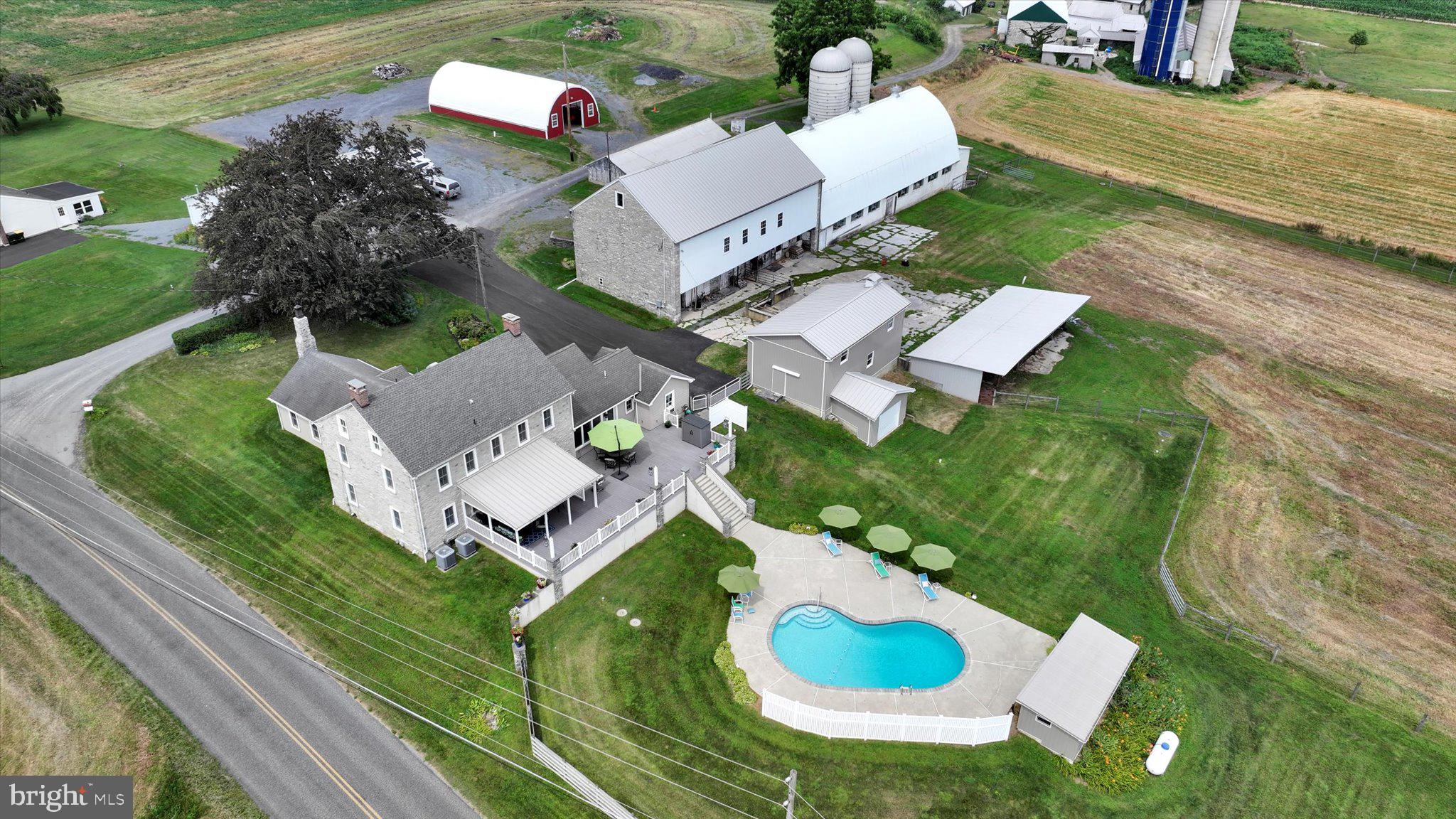 KUTZTOWN - Farm