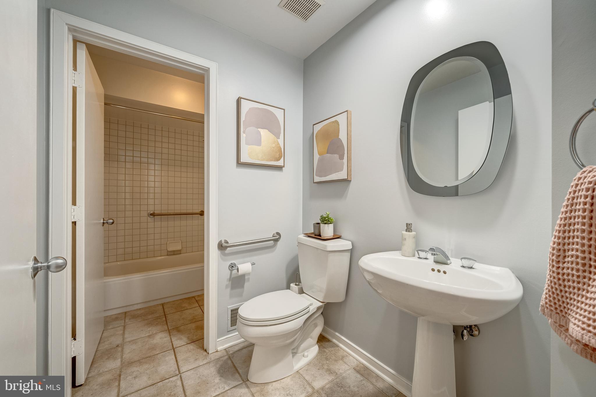 RESTON - Residential