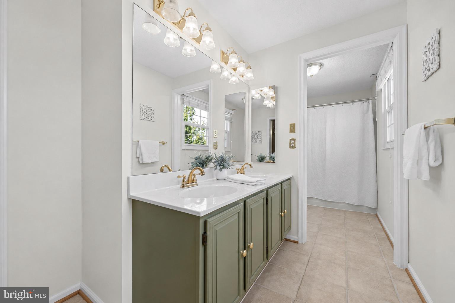 BALLENGER CREEK MEADOWS - Residential