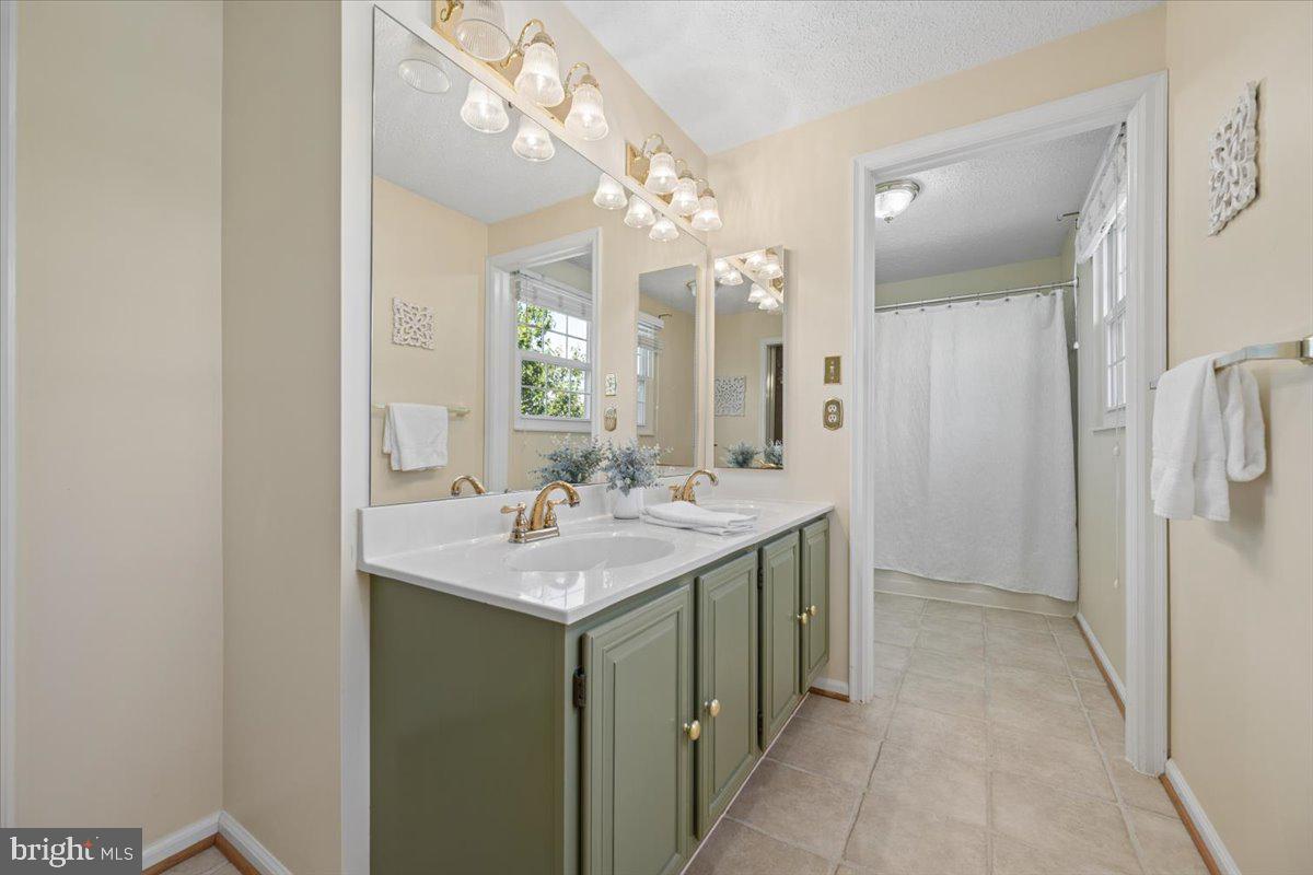 BALLENGER CREEK MEADOWS - Residential