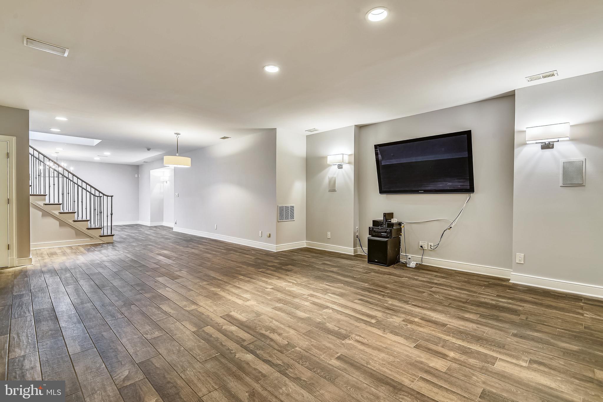 SOUTH RIVER LANDING - Residential