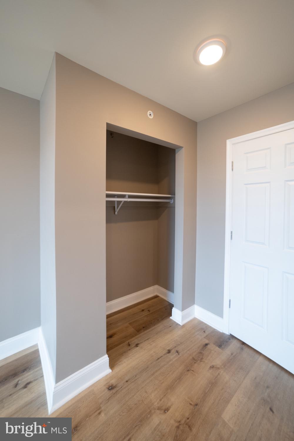 PHILADELPHIA (NORTH) - Commercial Sale