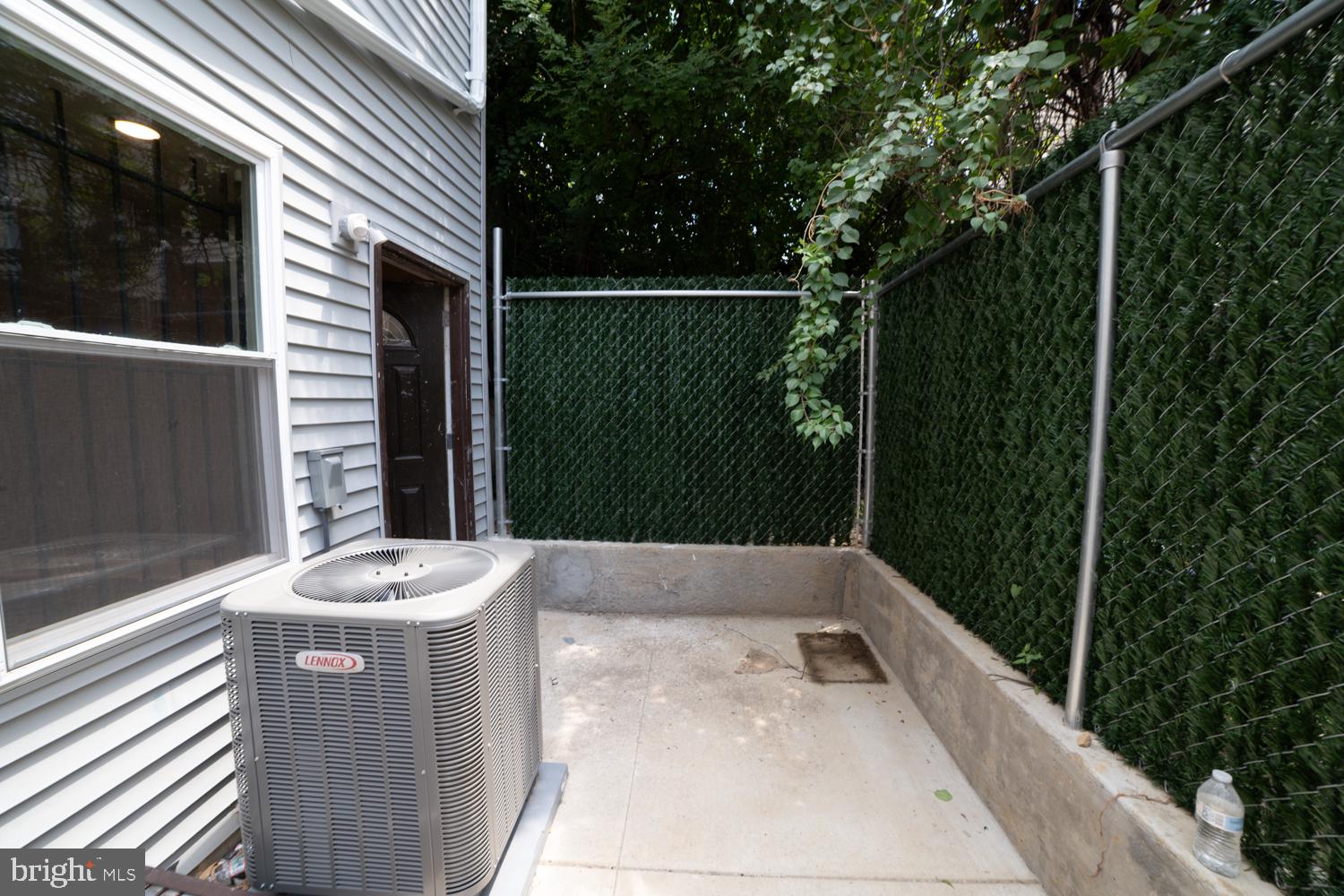 PHILADELPHIA (NORTH) - Commercial Sale
