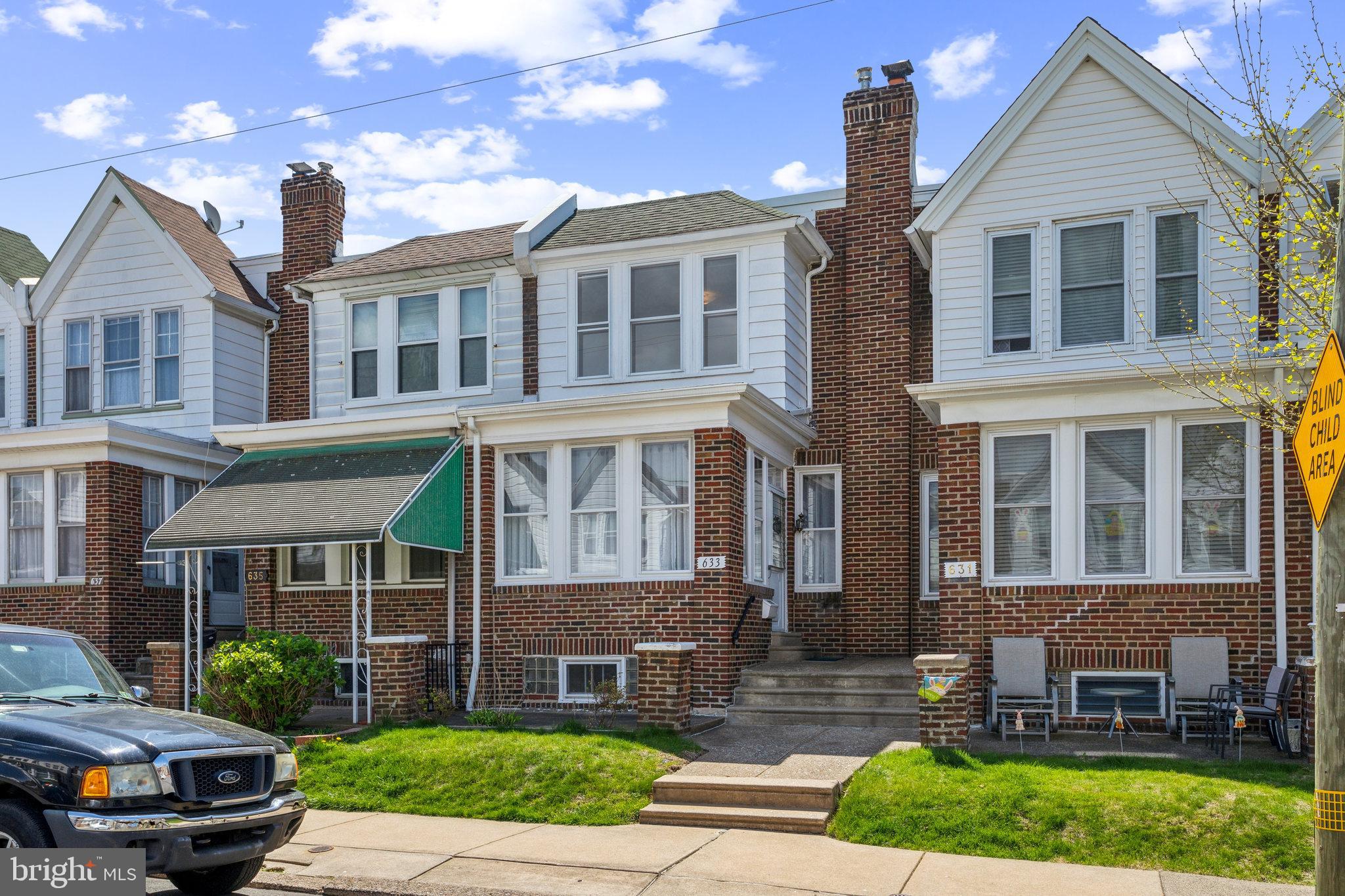 ROXBOROUGH - Residential