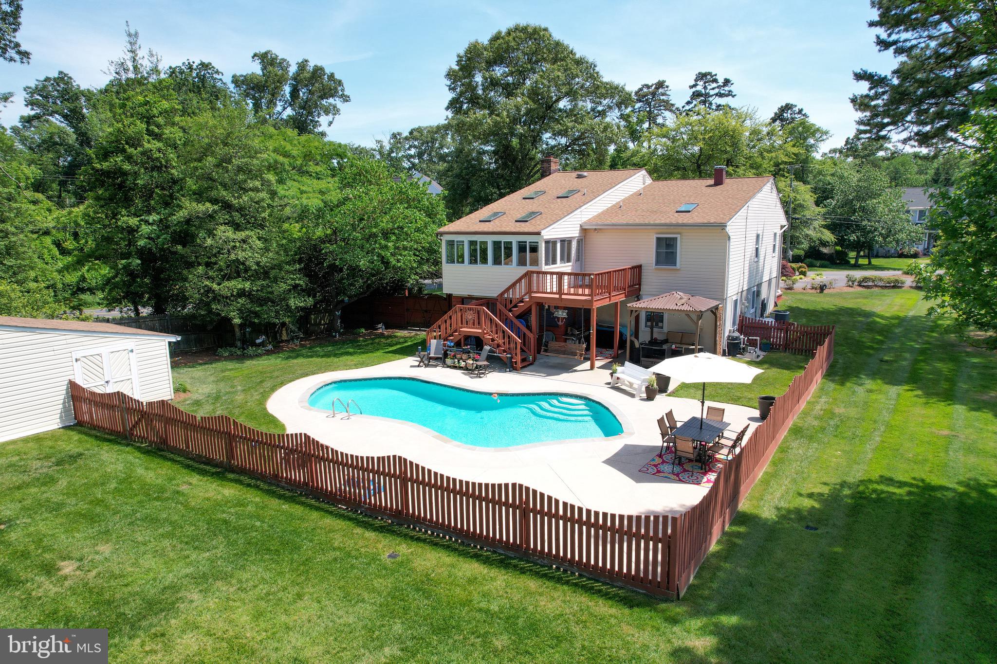 MAGOTHY BEACH - Residential