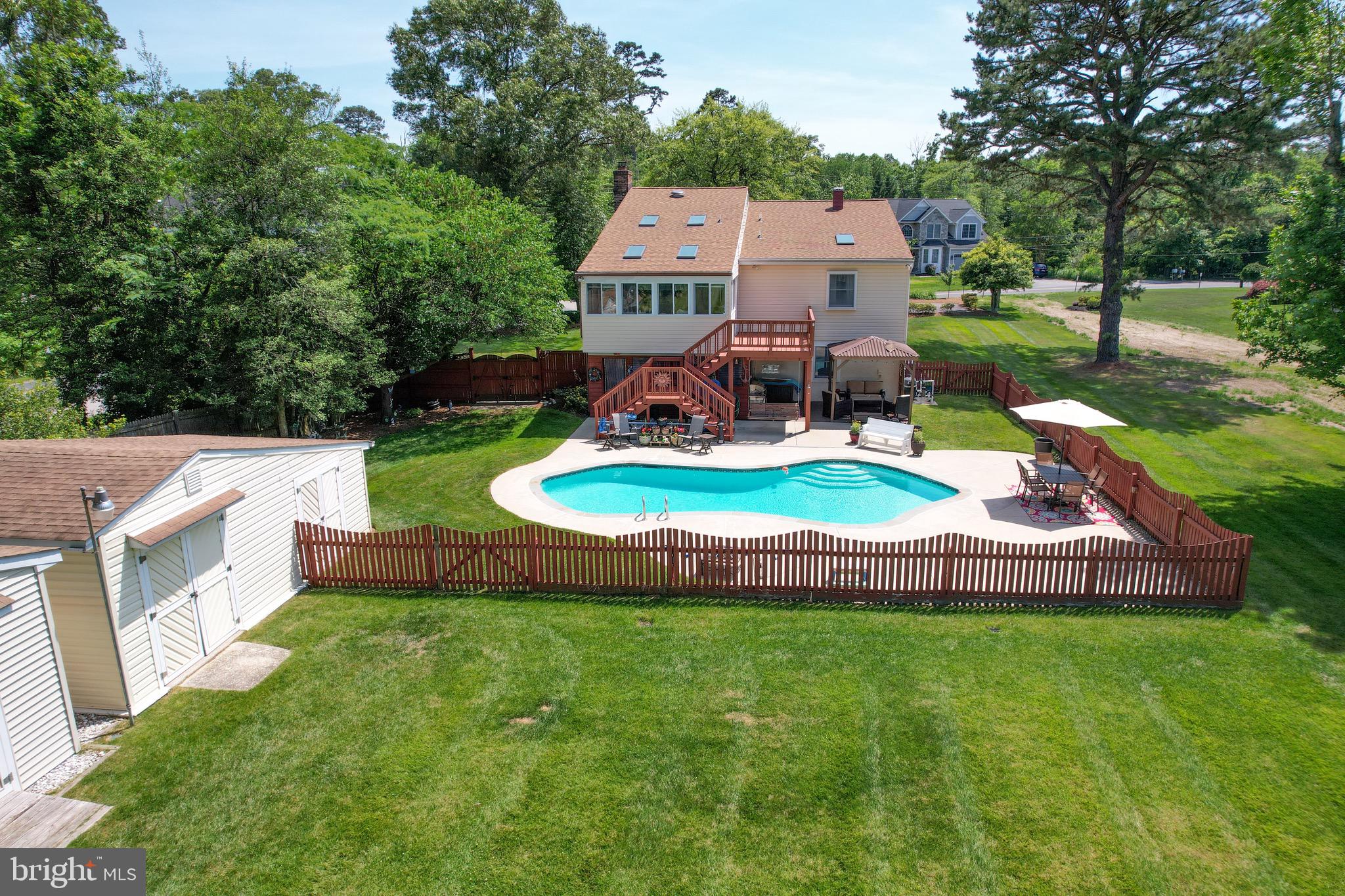 MAGOTHY BEACH - Residential