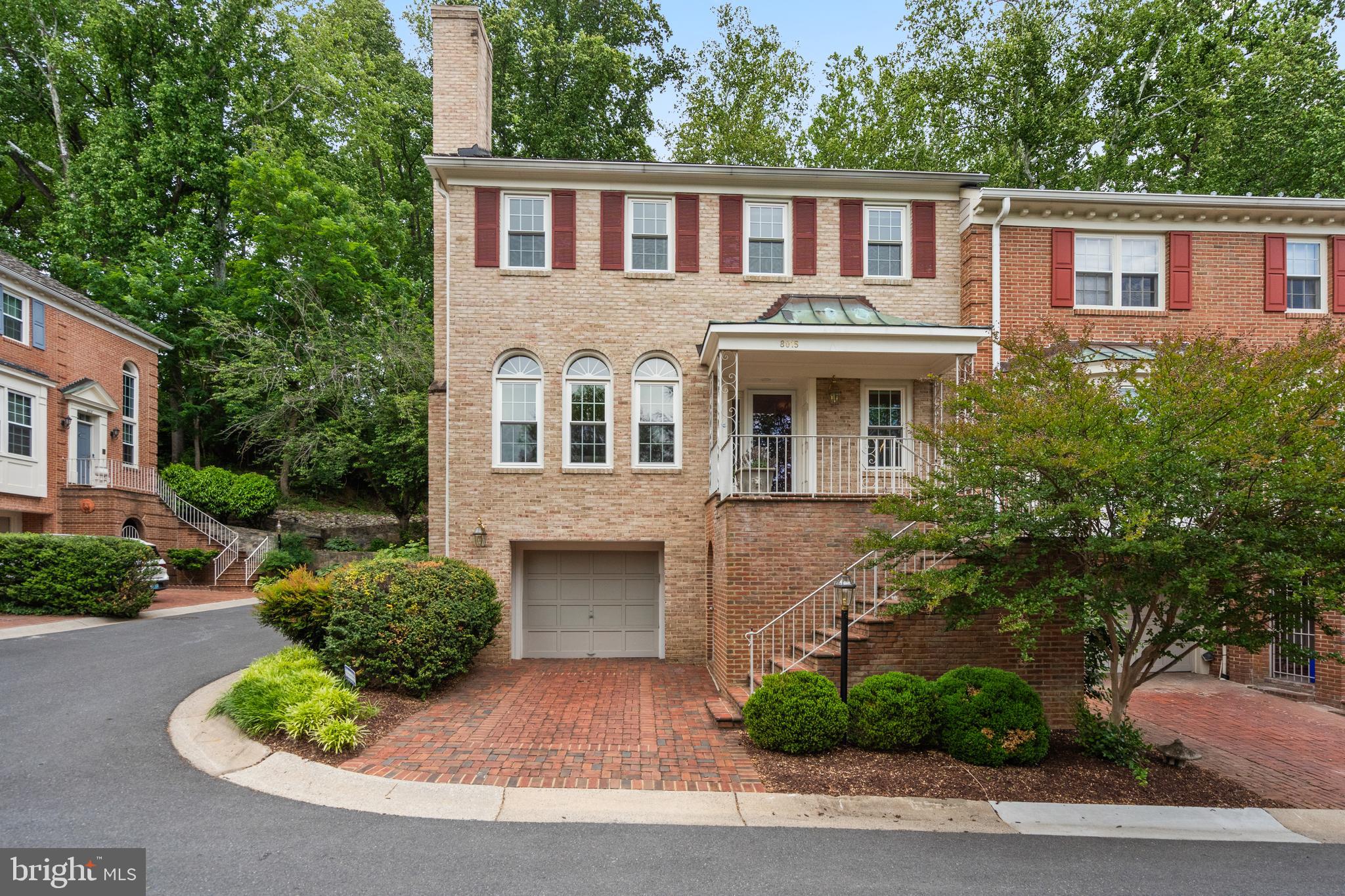 RIVERHILL - Residential