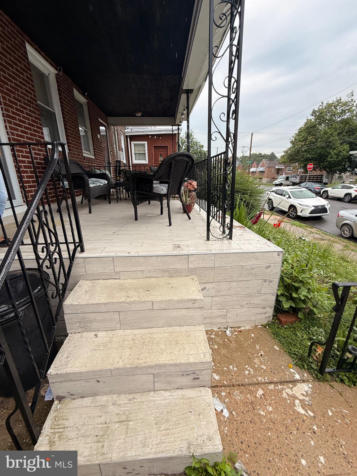 LAWNCREST - Residential