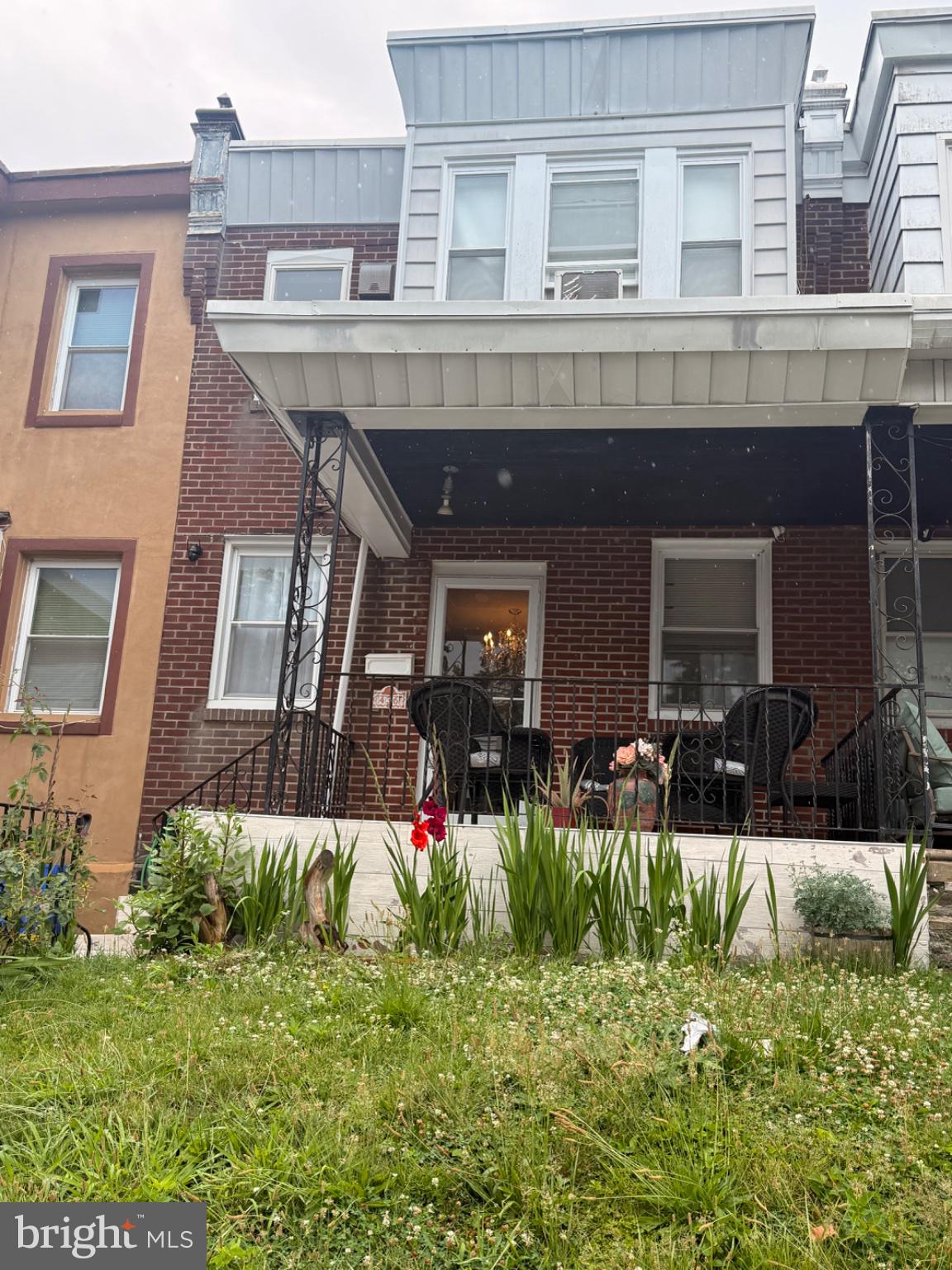 LAWNCREST - Residential