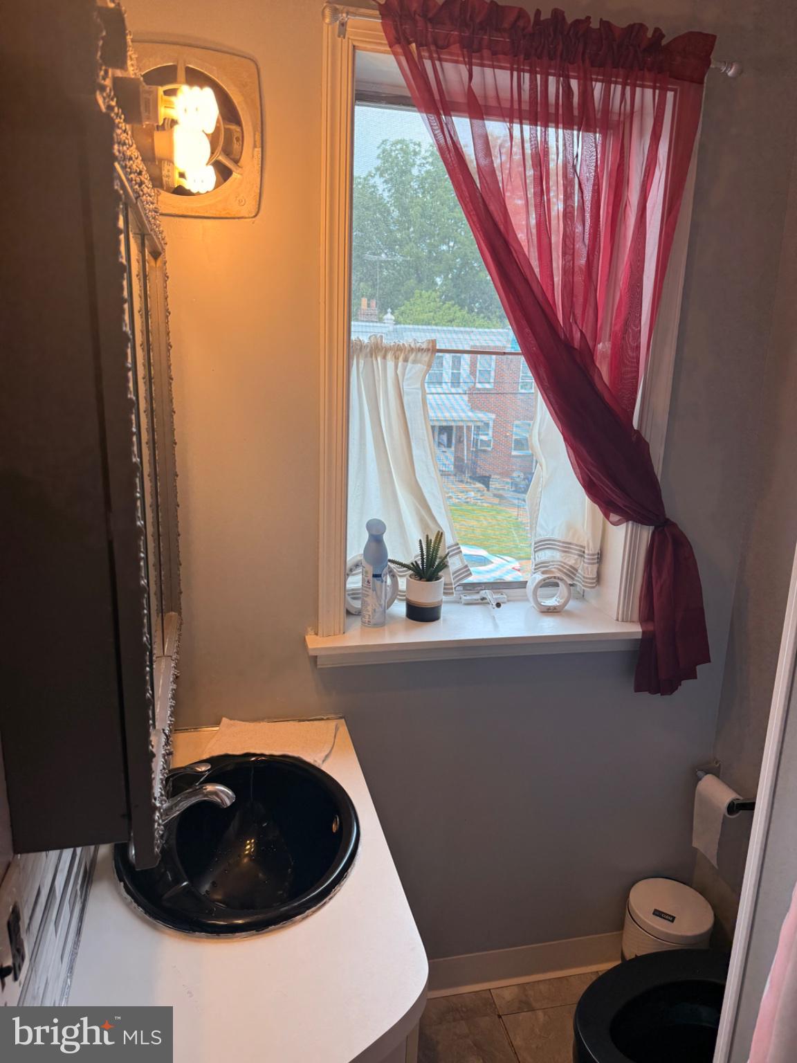LAWNCREST - Residential