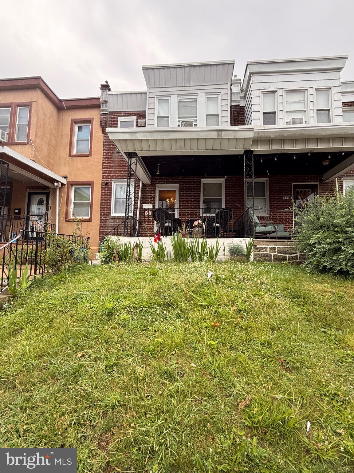 LAWNCREST - Residential
