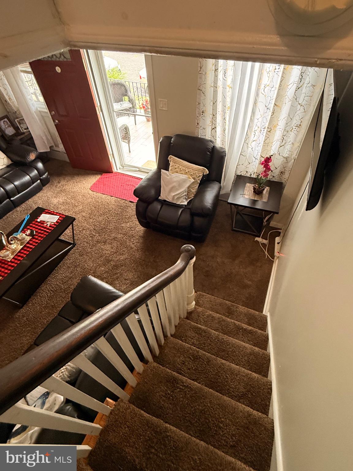 LAWNCREST - Residential