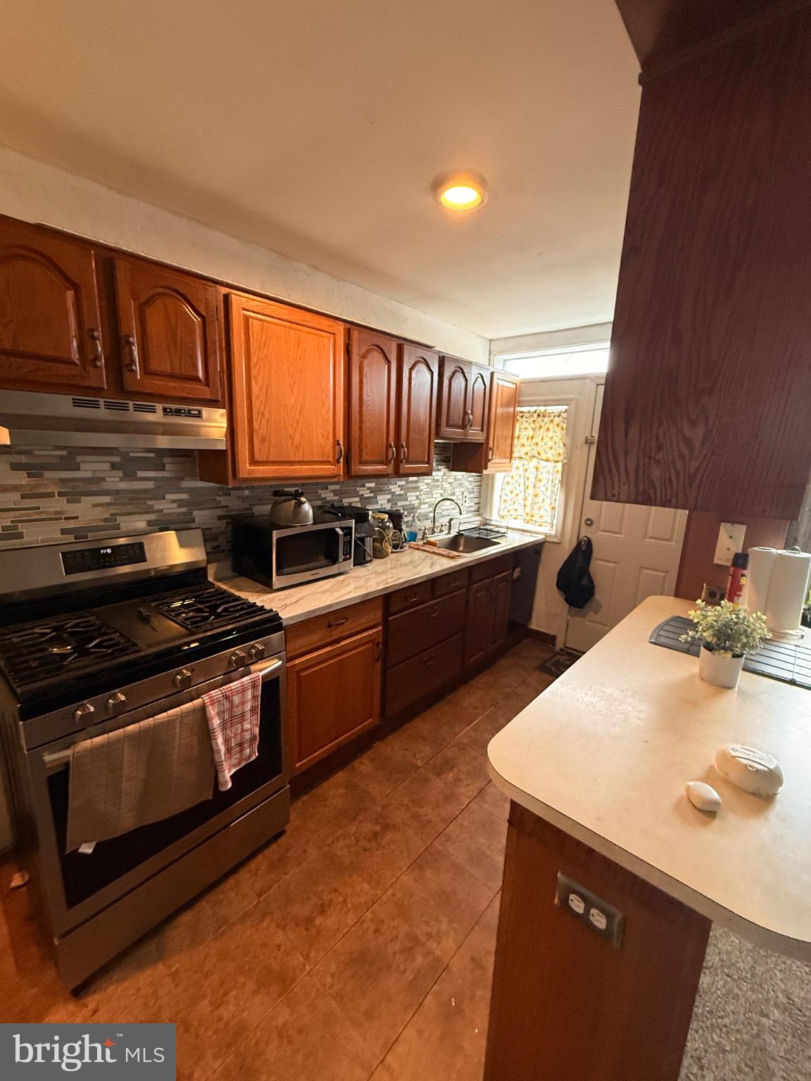 LAWNCREST - Residential