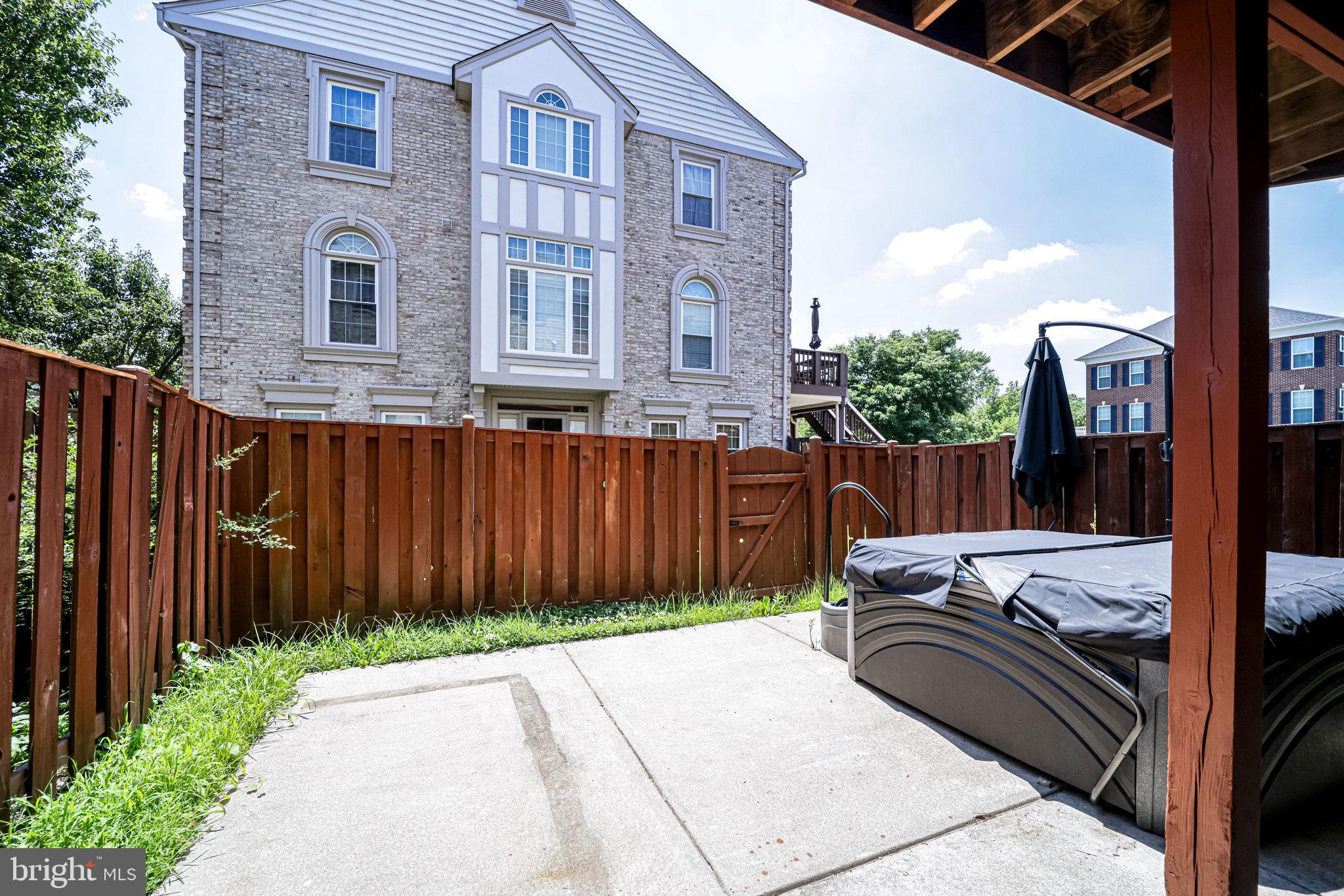 POTTERS GLEN - Residential
