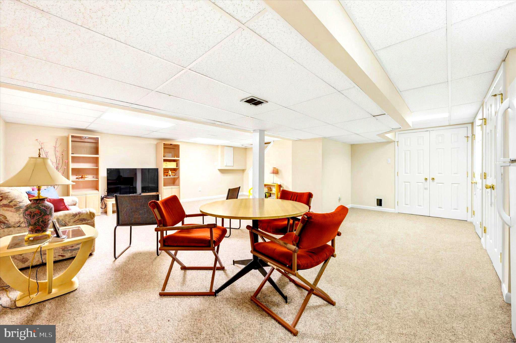 FORT WASHINGTON - Residential
