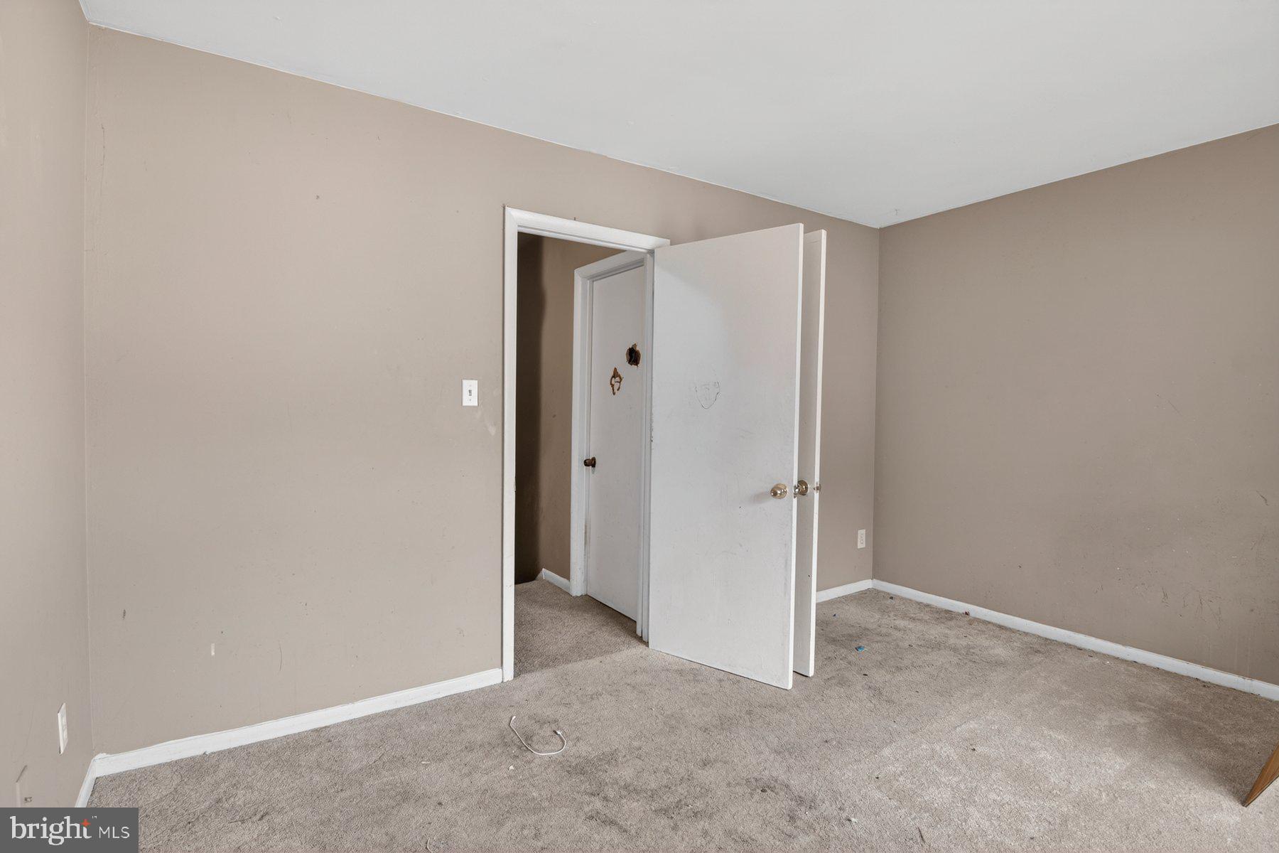 EDGEWATER VILLAGE - Residential