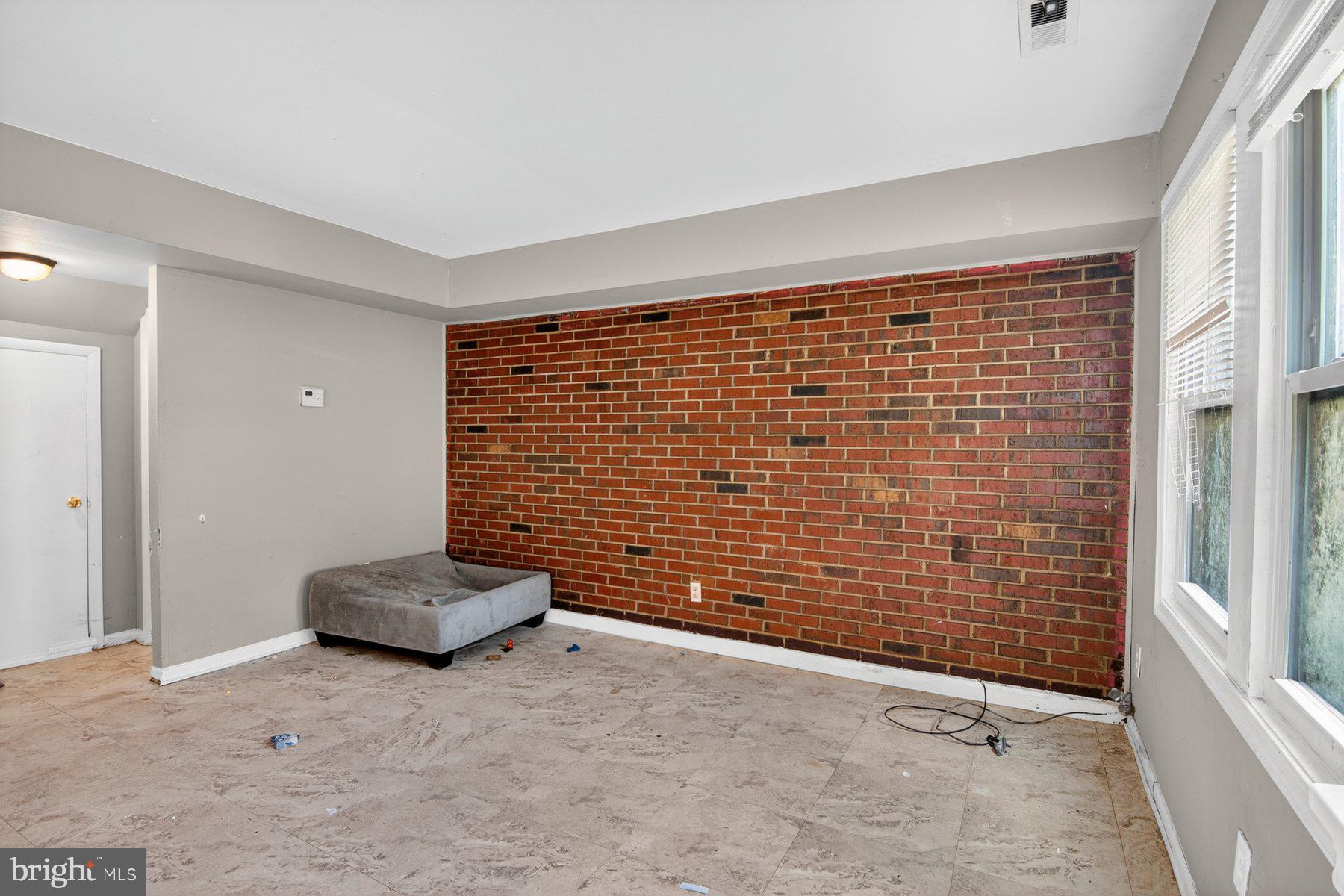 EDGEWATER VILLAGE - Residential