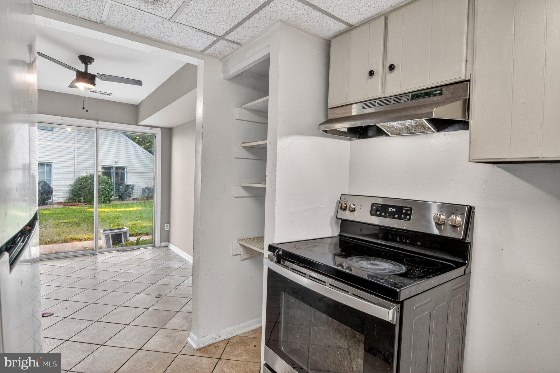 EDGEWATER VILLAGE - Residential