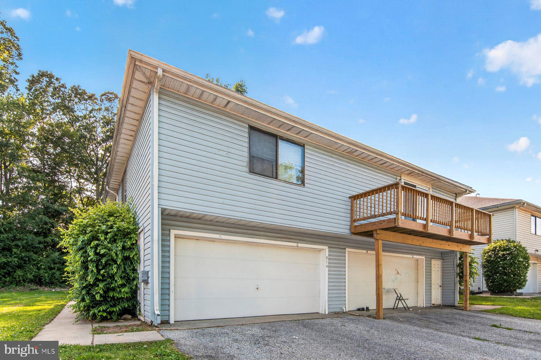 EDGEWATER VILLAGE - Residential