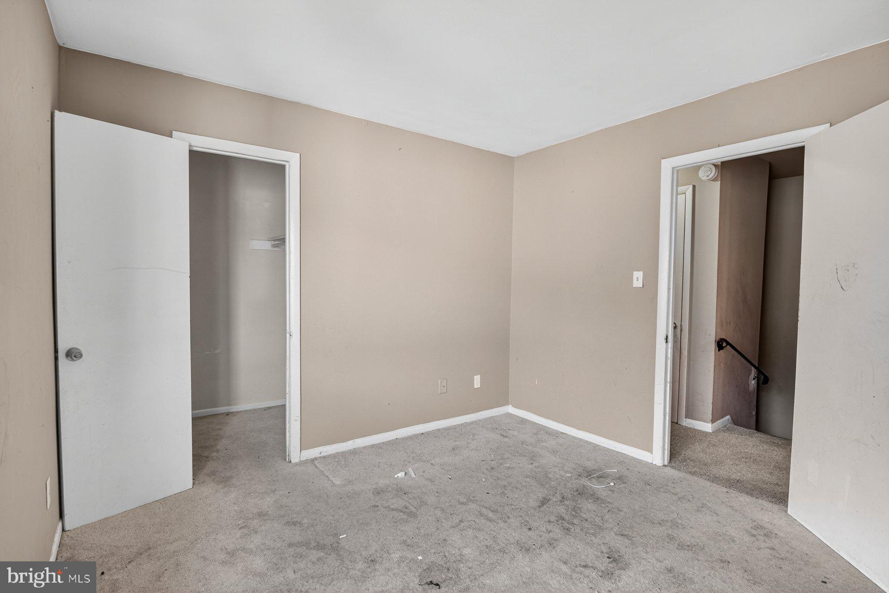 EDGEWATER VILLAGE - Residential