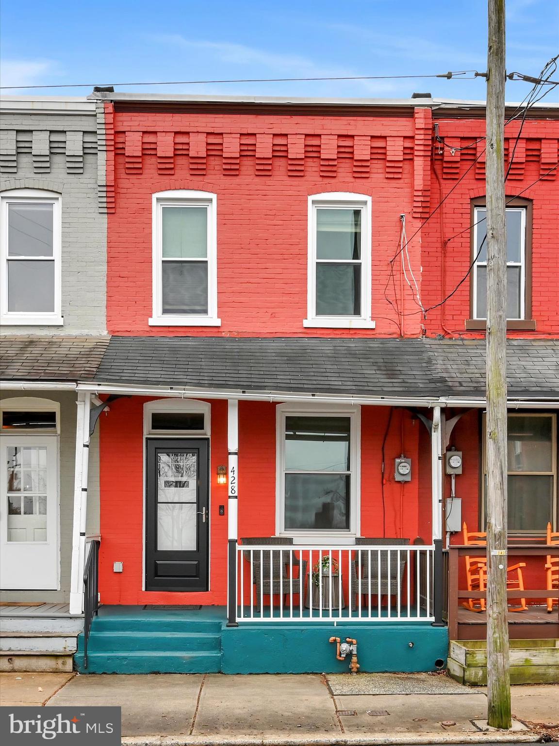 CHESTNUT HILL - Residential
