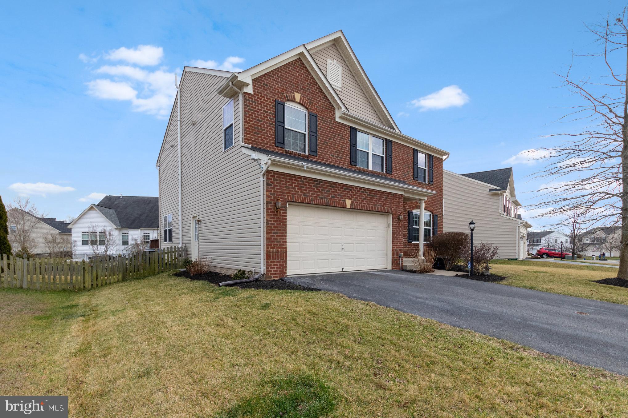 STAFFORD LAKES VILLAGE - Residential