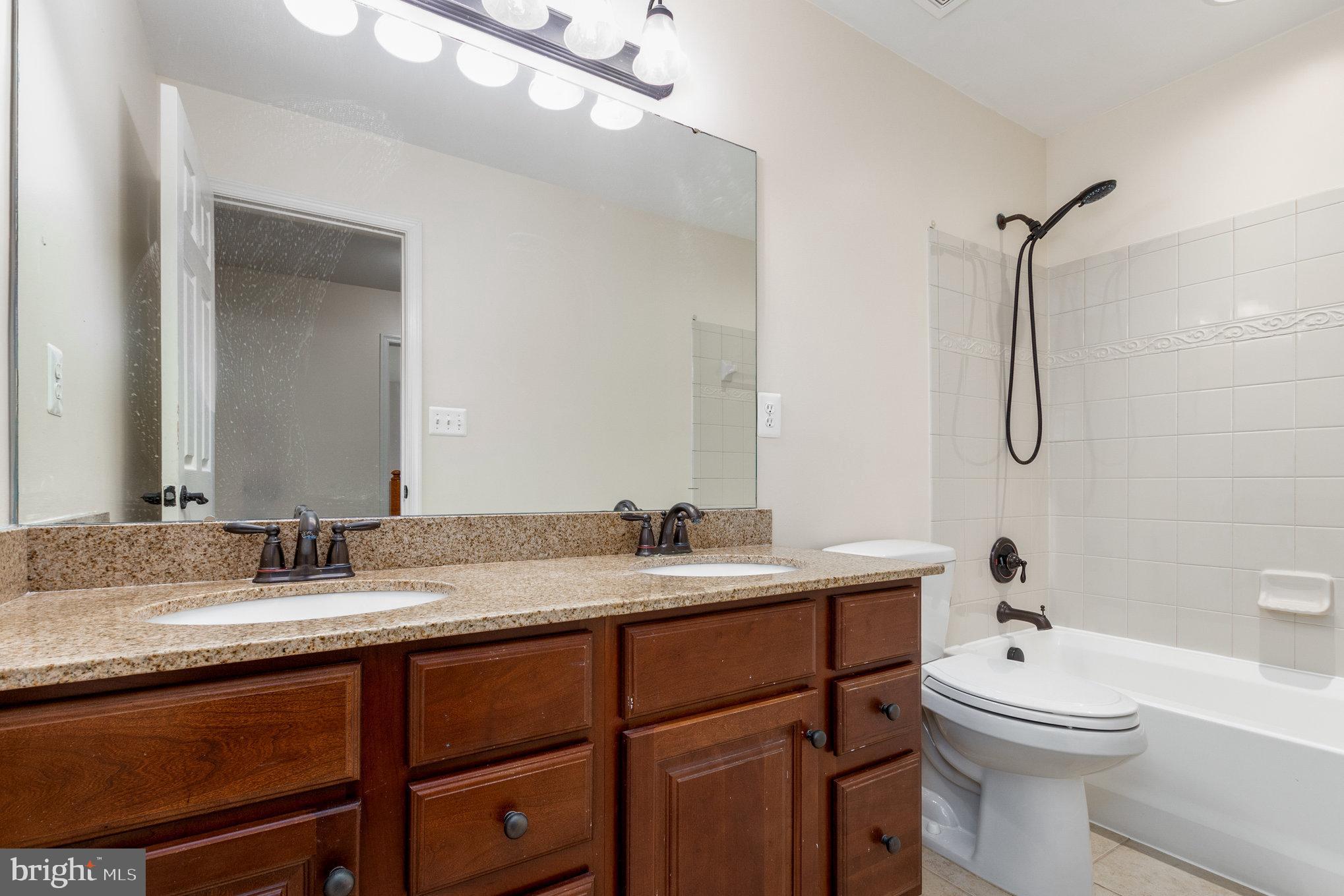 STAFFORD LAKES VILLAGE - Residential