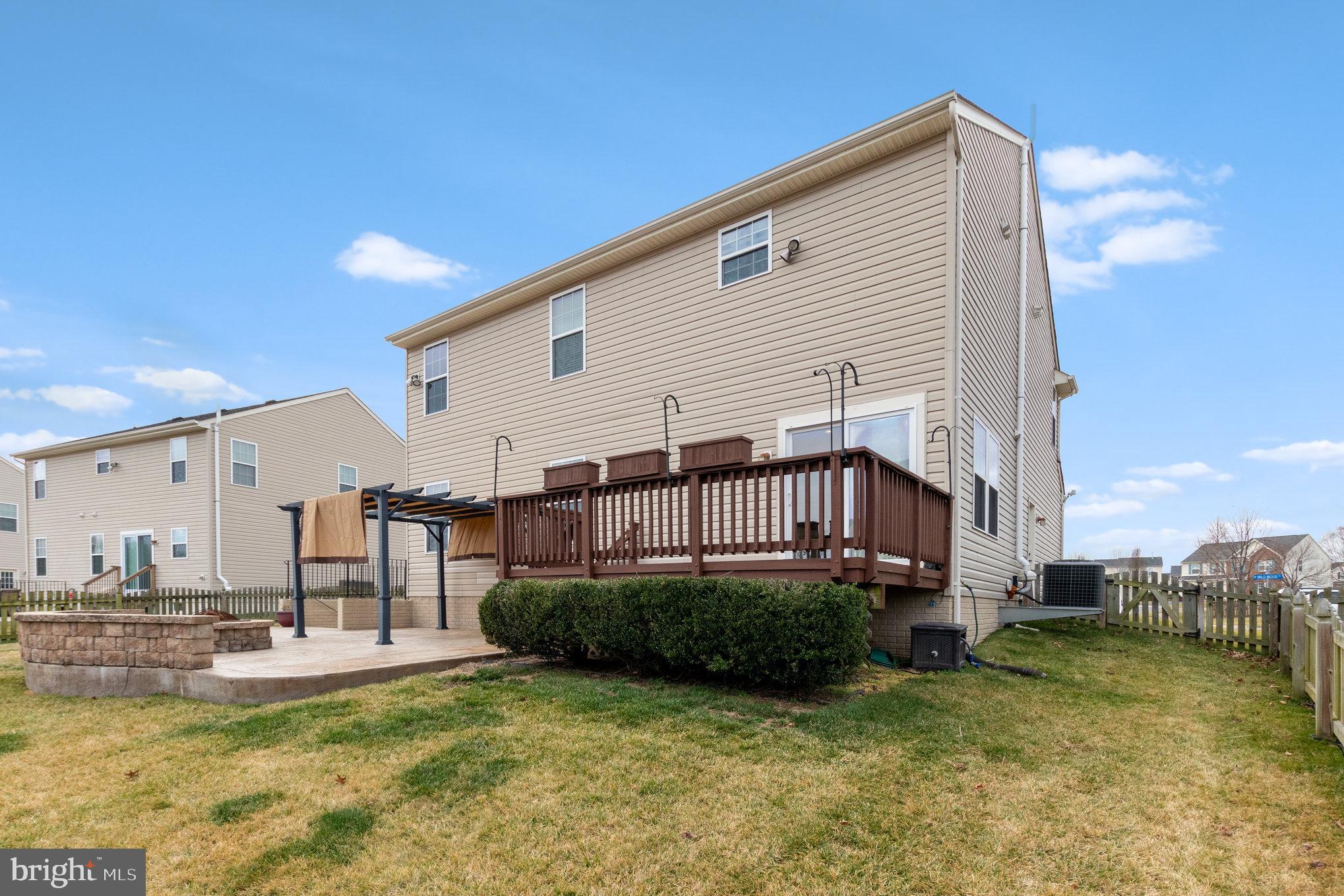 STAFFORD LAKES VILLAGE - Residential