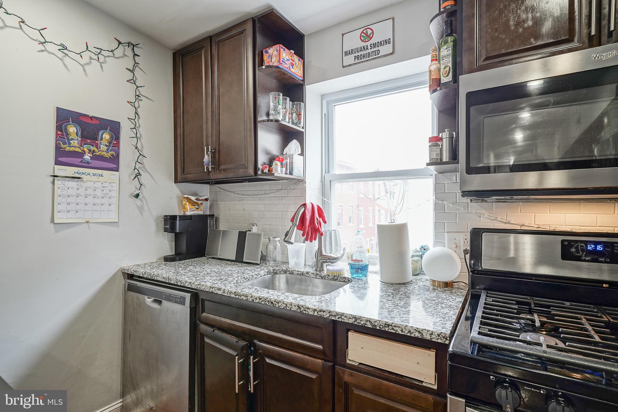 FRANCISVILLE - Residential Income