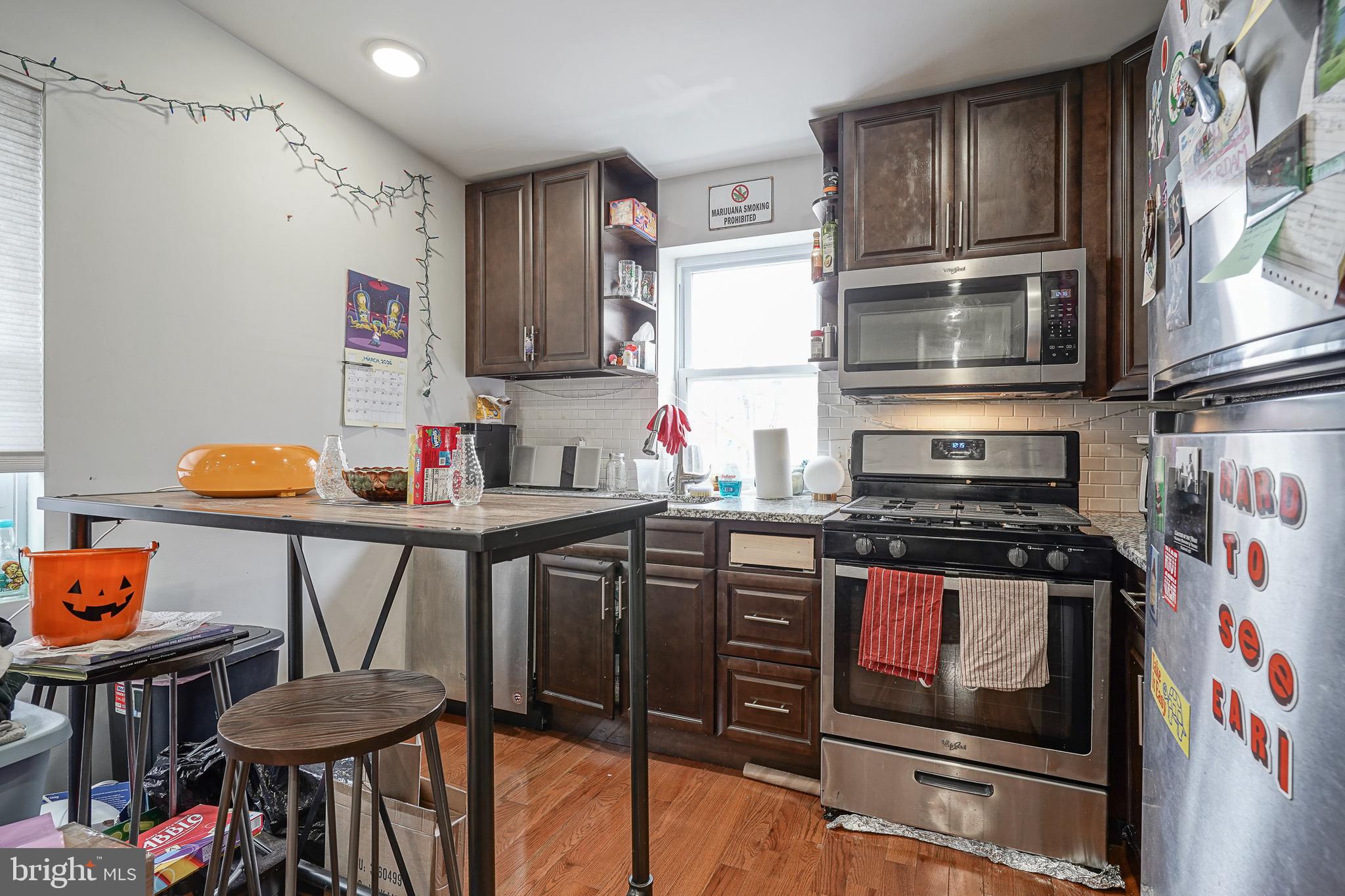FRANCISVILLE - Residential Income
