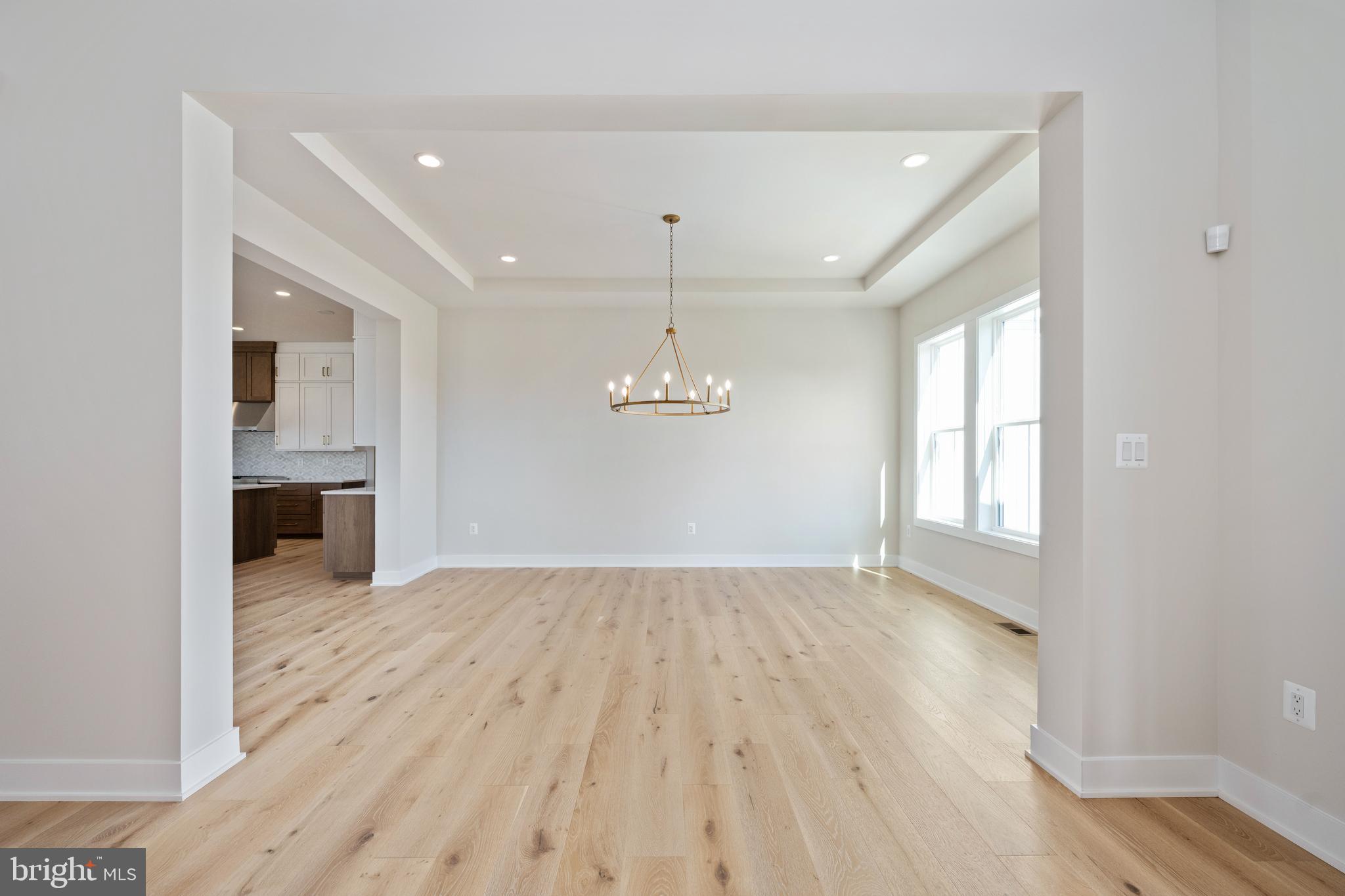PARKSIDE VILLAGE - Residential