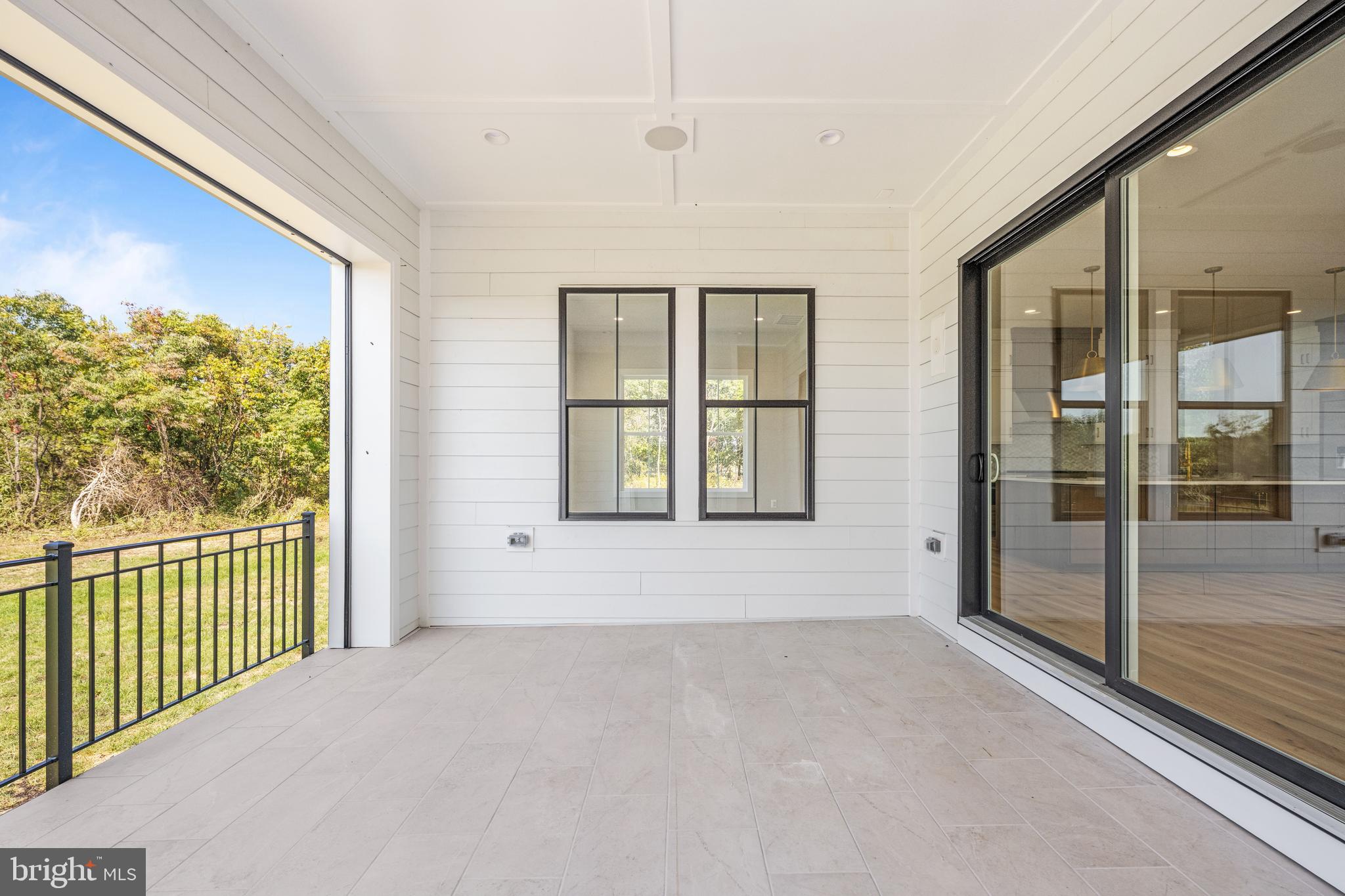 PARKSIDE VILLAGE - Residential