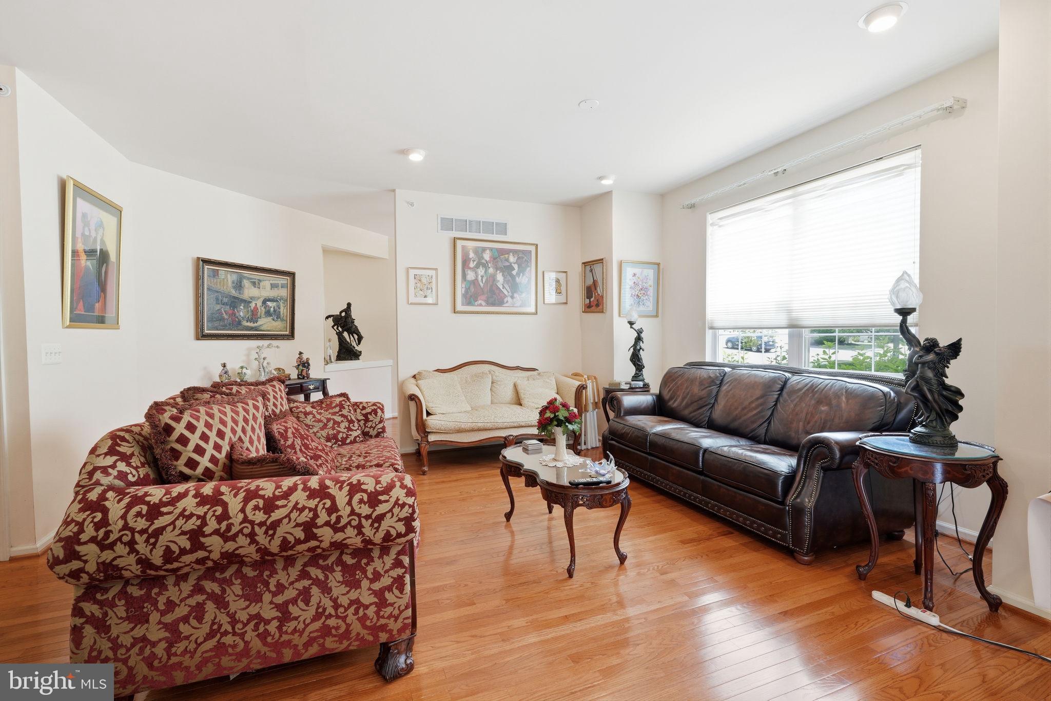 LAMPLIGHTER VILLAGE - Residential