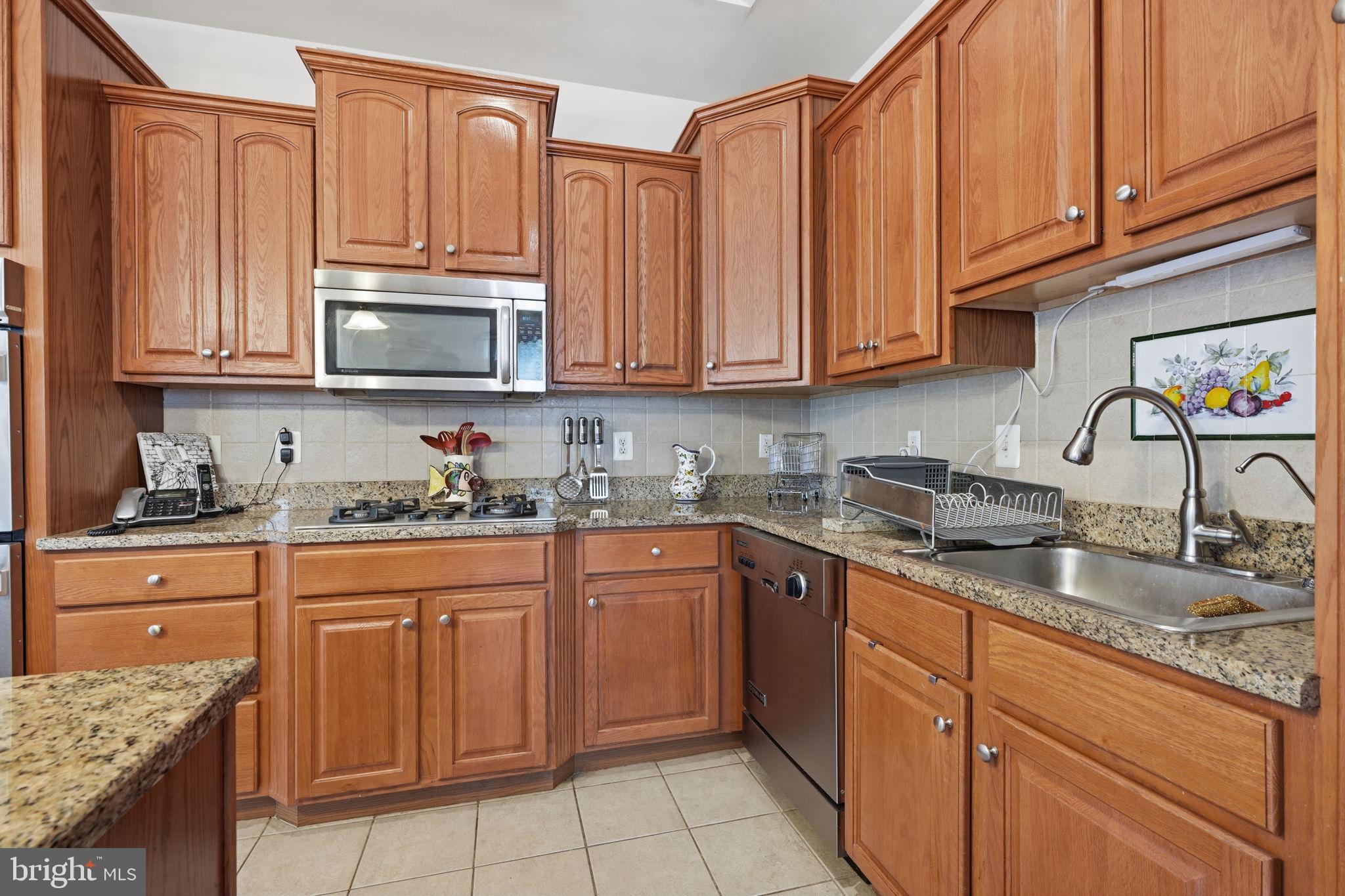 LAMPLIGHTER VILLAGE - Residential