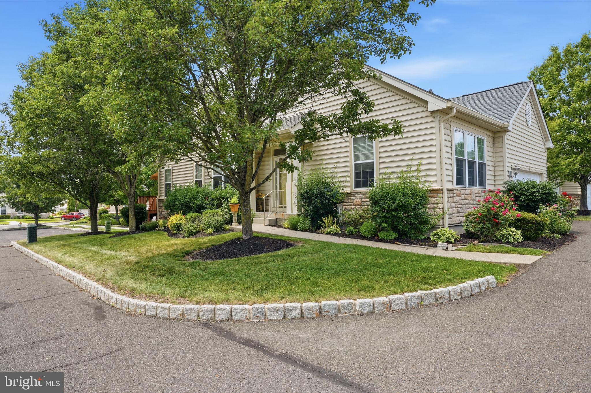 LAMPLIGHTER VILLAGE - Residential