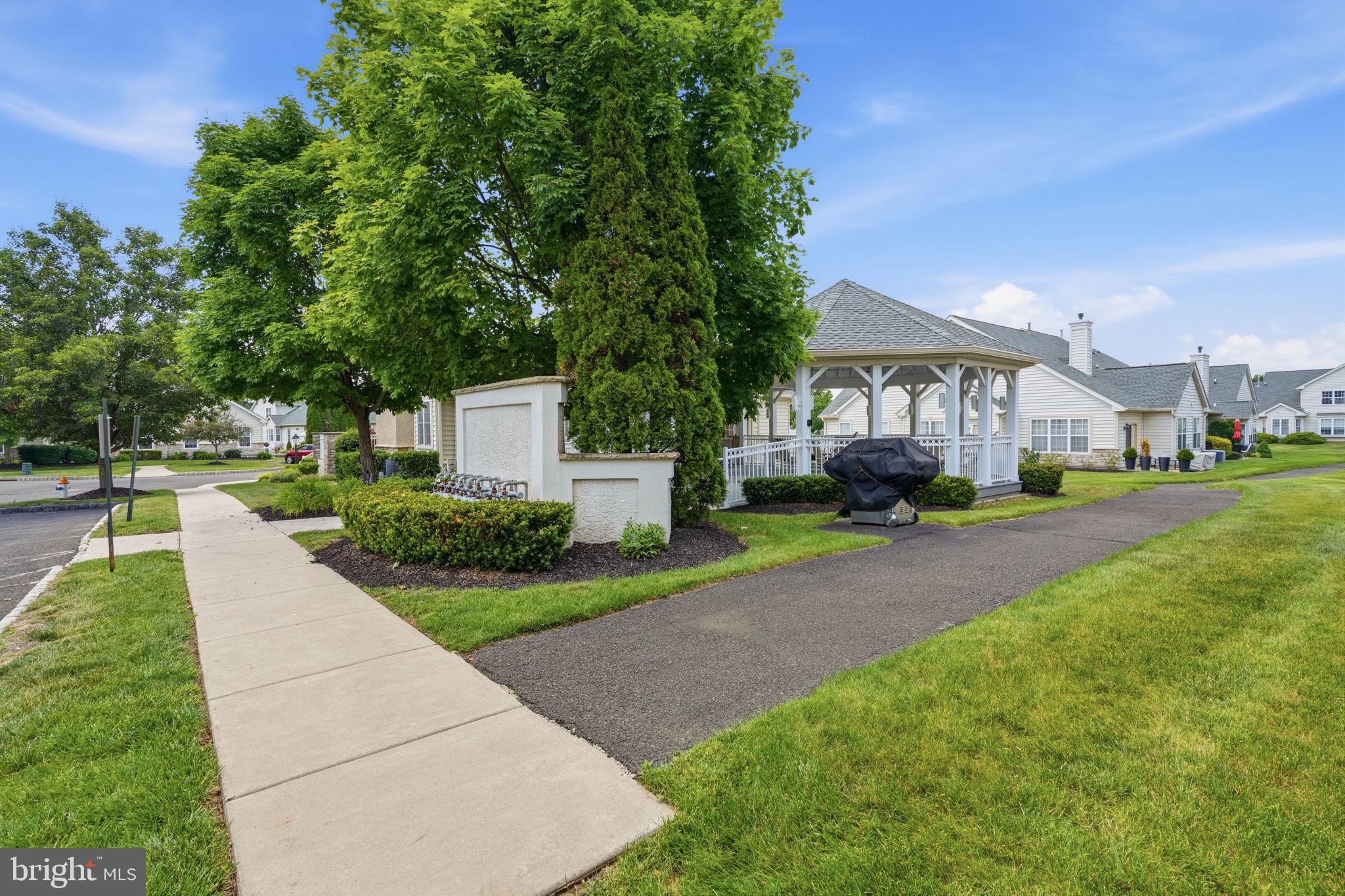 LAMPLIGHTER VILLAGE - Residential