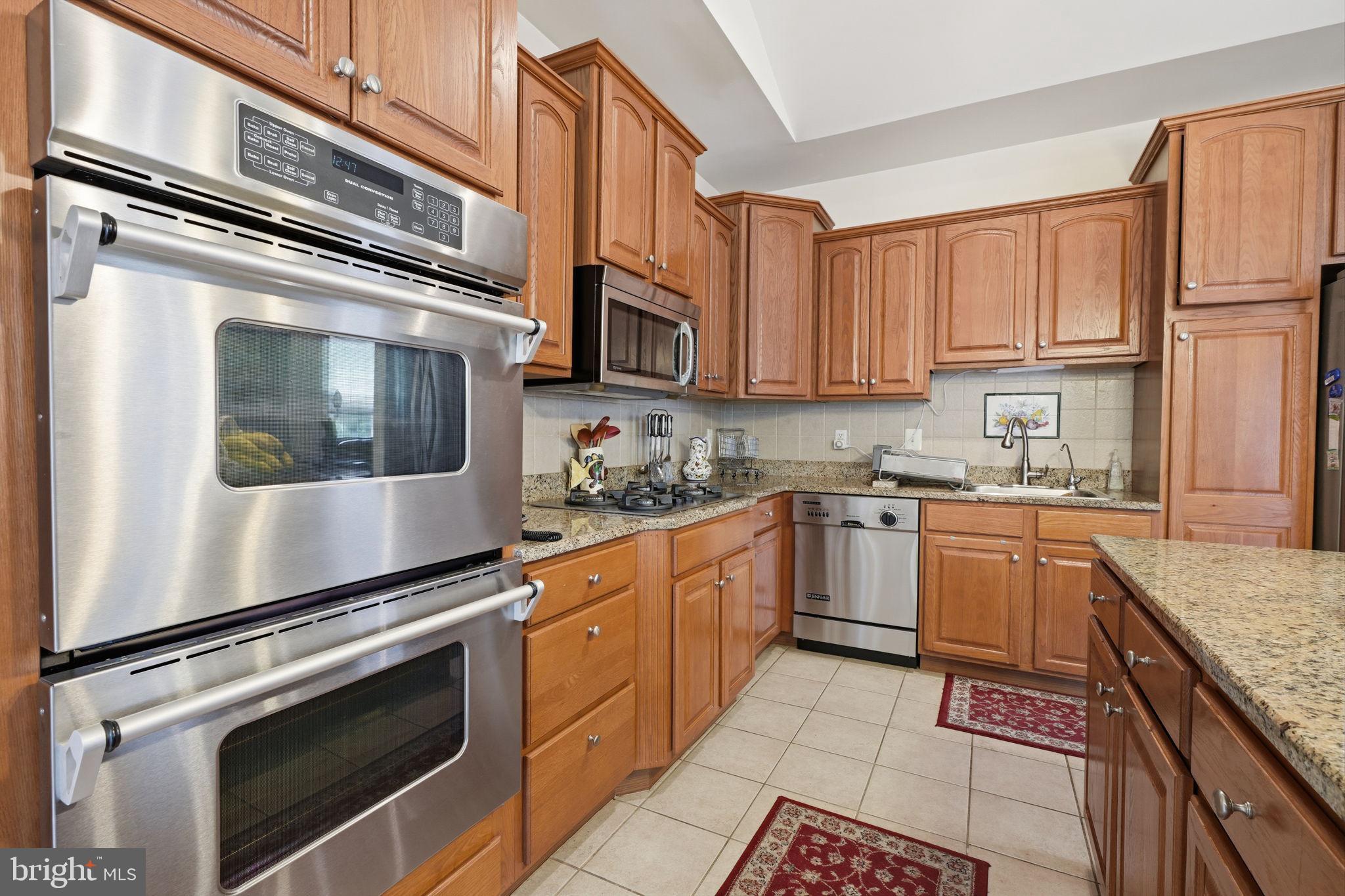 LAMPLIGHTER VILLAGE - Residential
