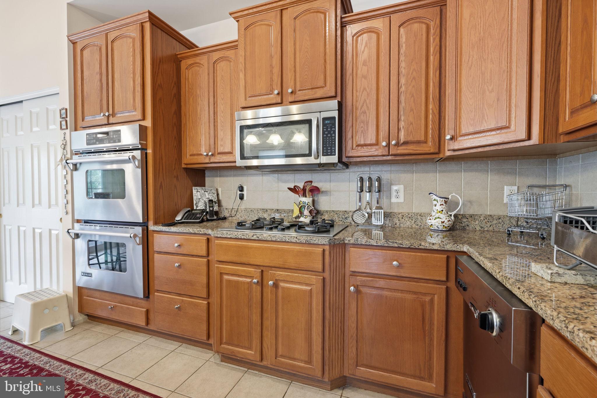 LAMPLIGHTER VILLAGE - Residential