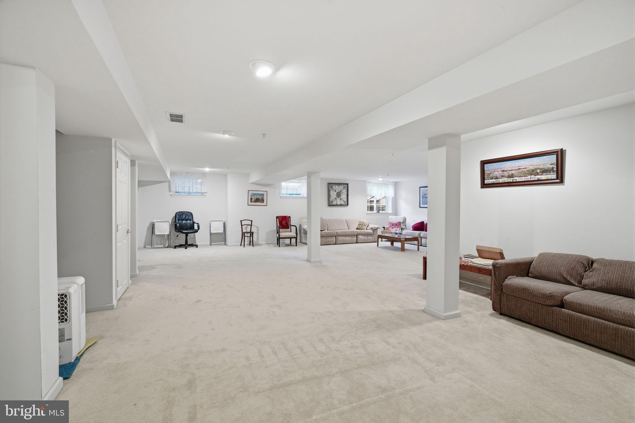 LAMPLIGHTER VILLAGE - Residential