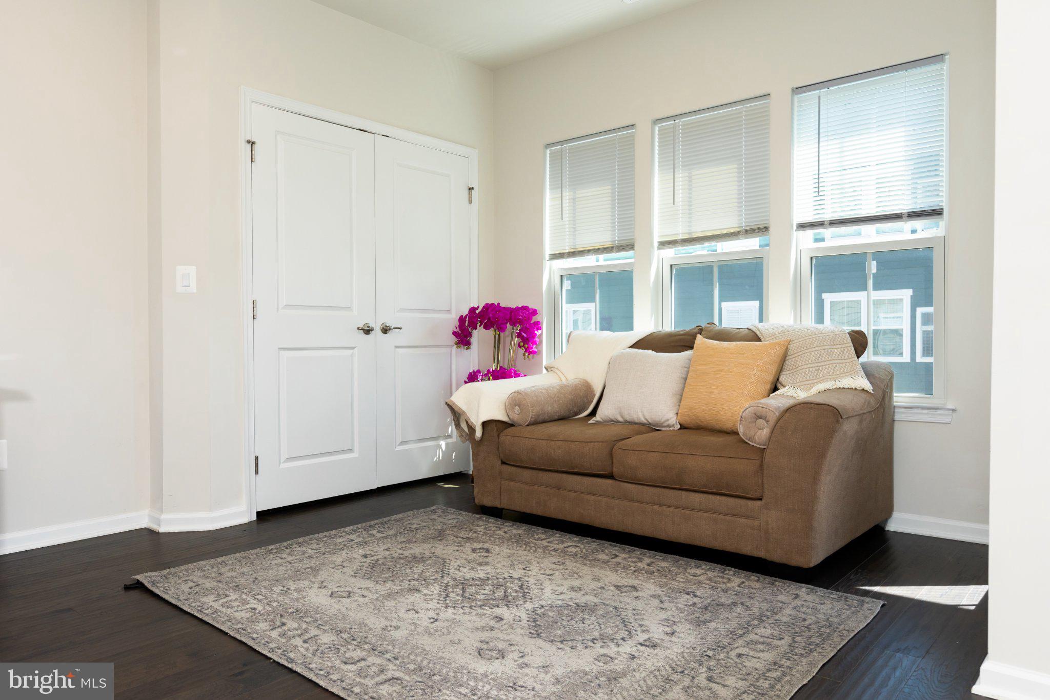 ELLICOTTS RETREAT - Residential