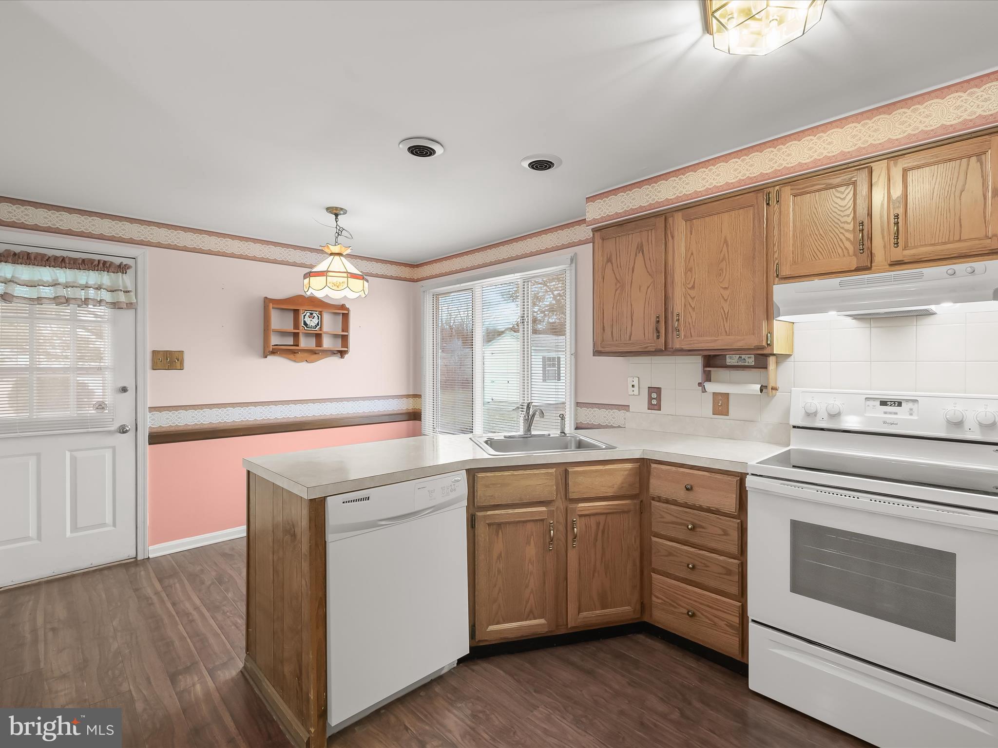 MOUNTVILLE MANOR - Residential